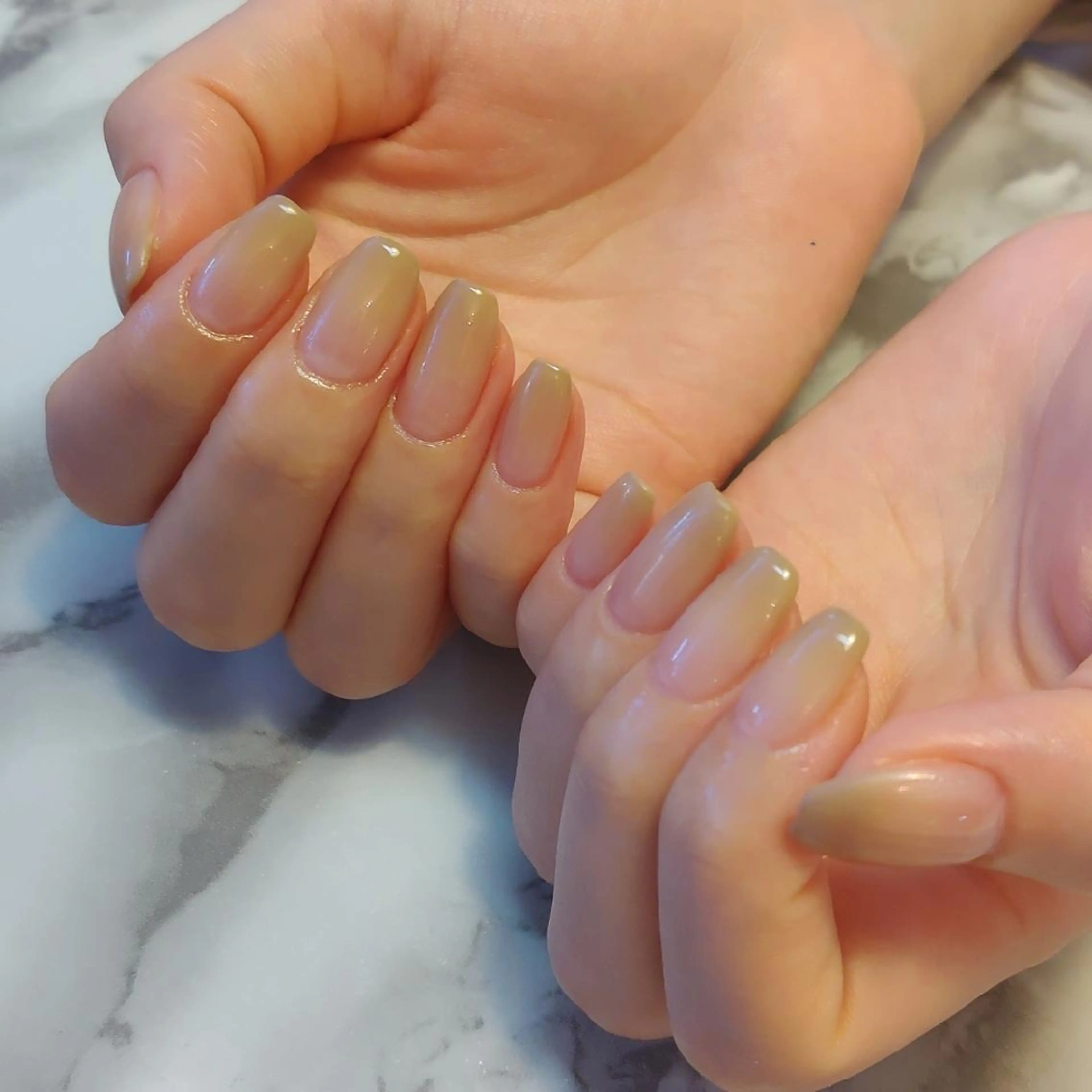 ネイル グラデーション ジェヌインネイル 河内のネイルデザイン