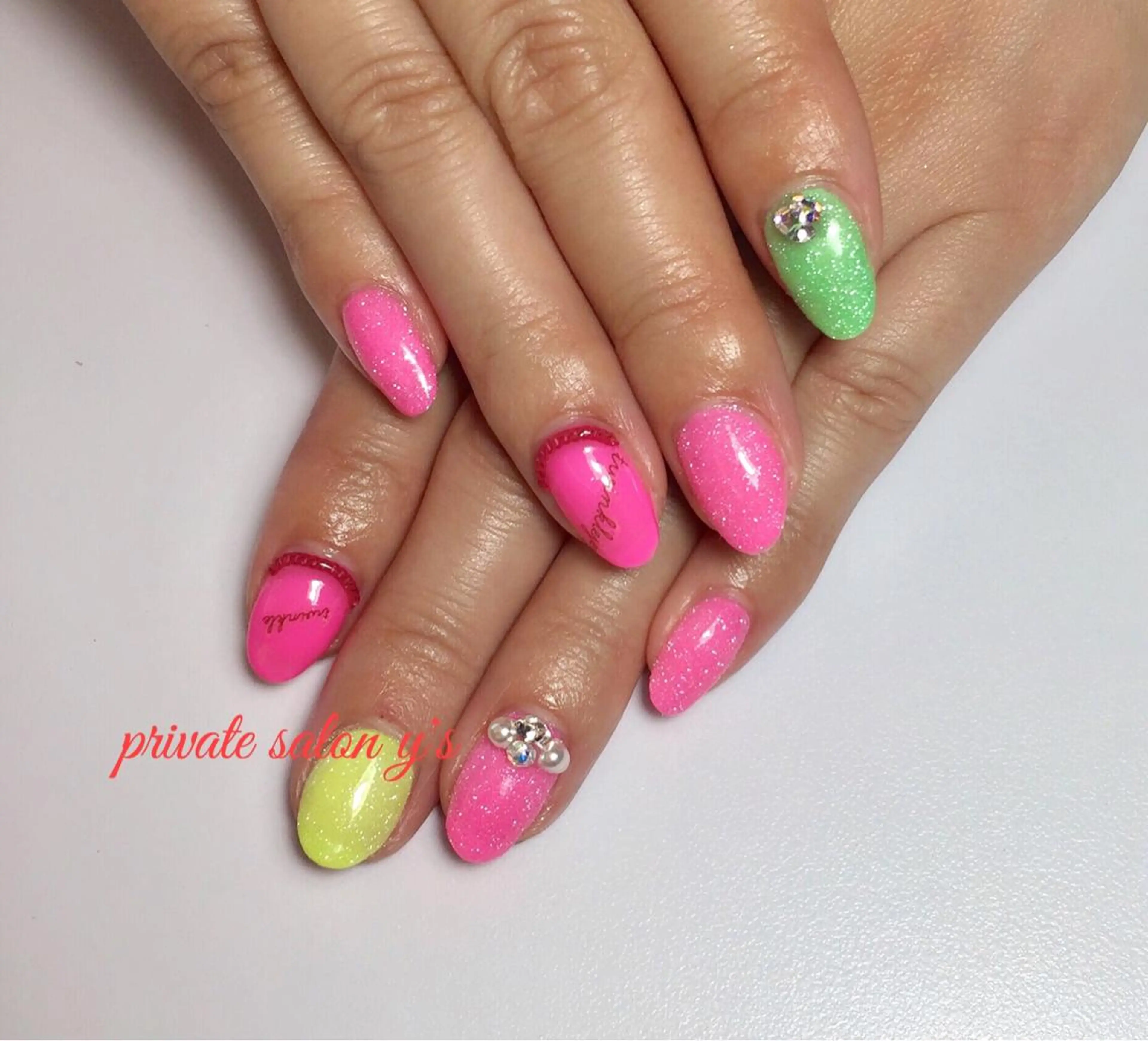 ネイル y' sのネイルデザイン