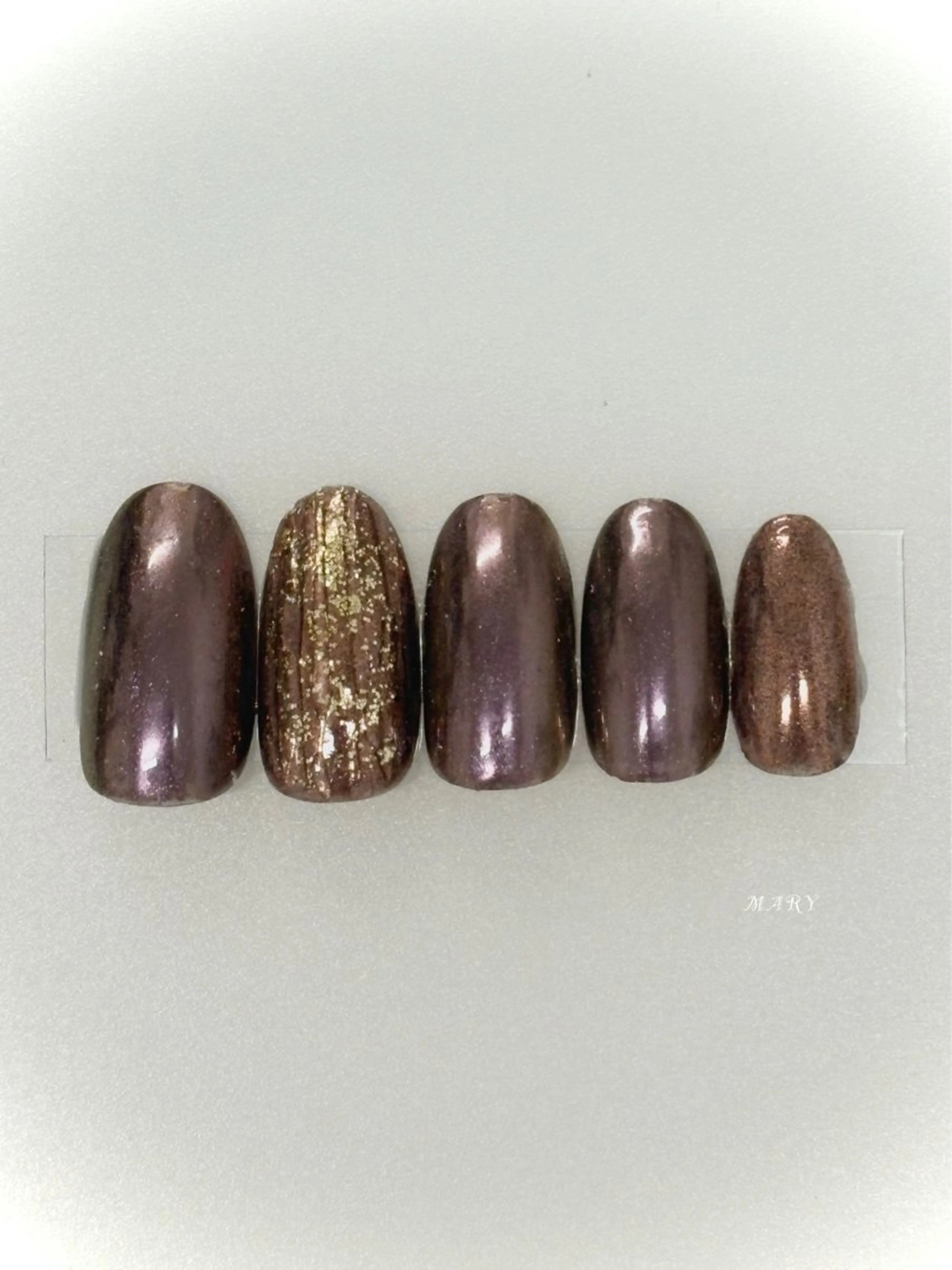 ネイル ブラウン キラキラネイル ミラーネイル ニュアンスネイル ワンカラーネイル ハンドネイル Mary nail .narumiのネイルデザイン