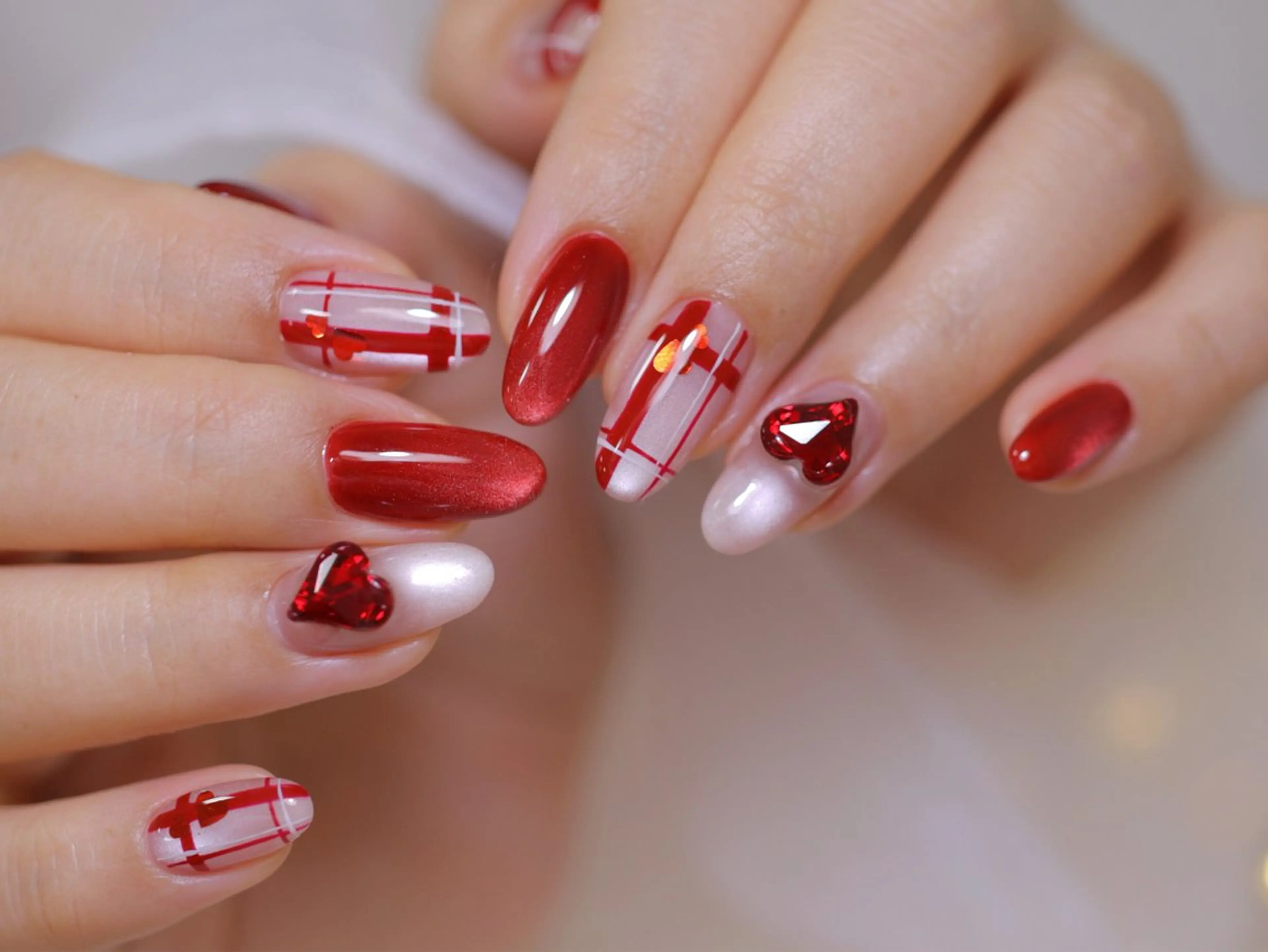 ネイル マグネットネイル バレンタイン ハンドネイル 幻之花 Nailのネイルデザイン
