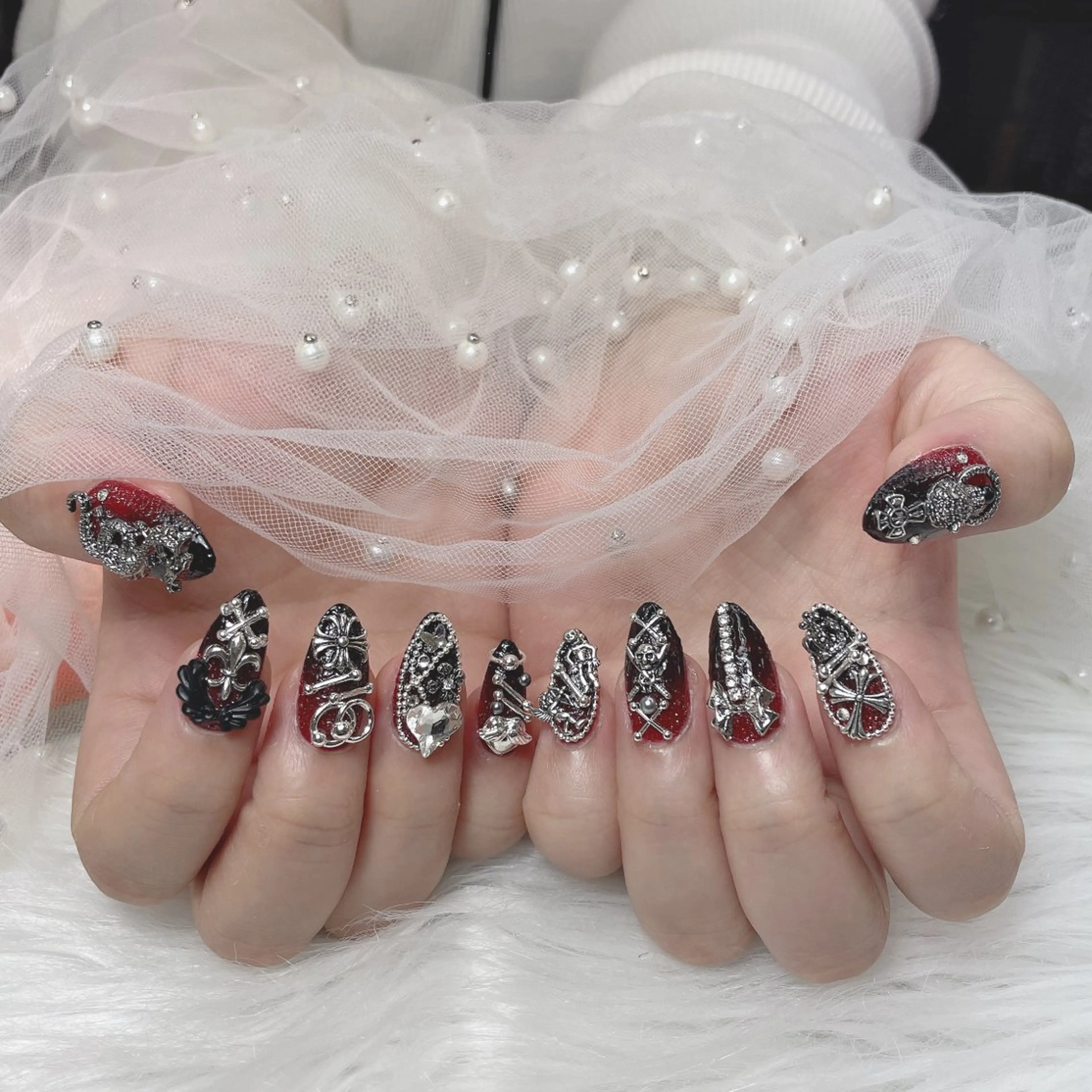 ネイル ハート キラキラネイル 韓国ネイル ロングネイル ホワイト princess👑 木戸　唯のネイルデザイン