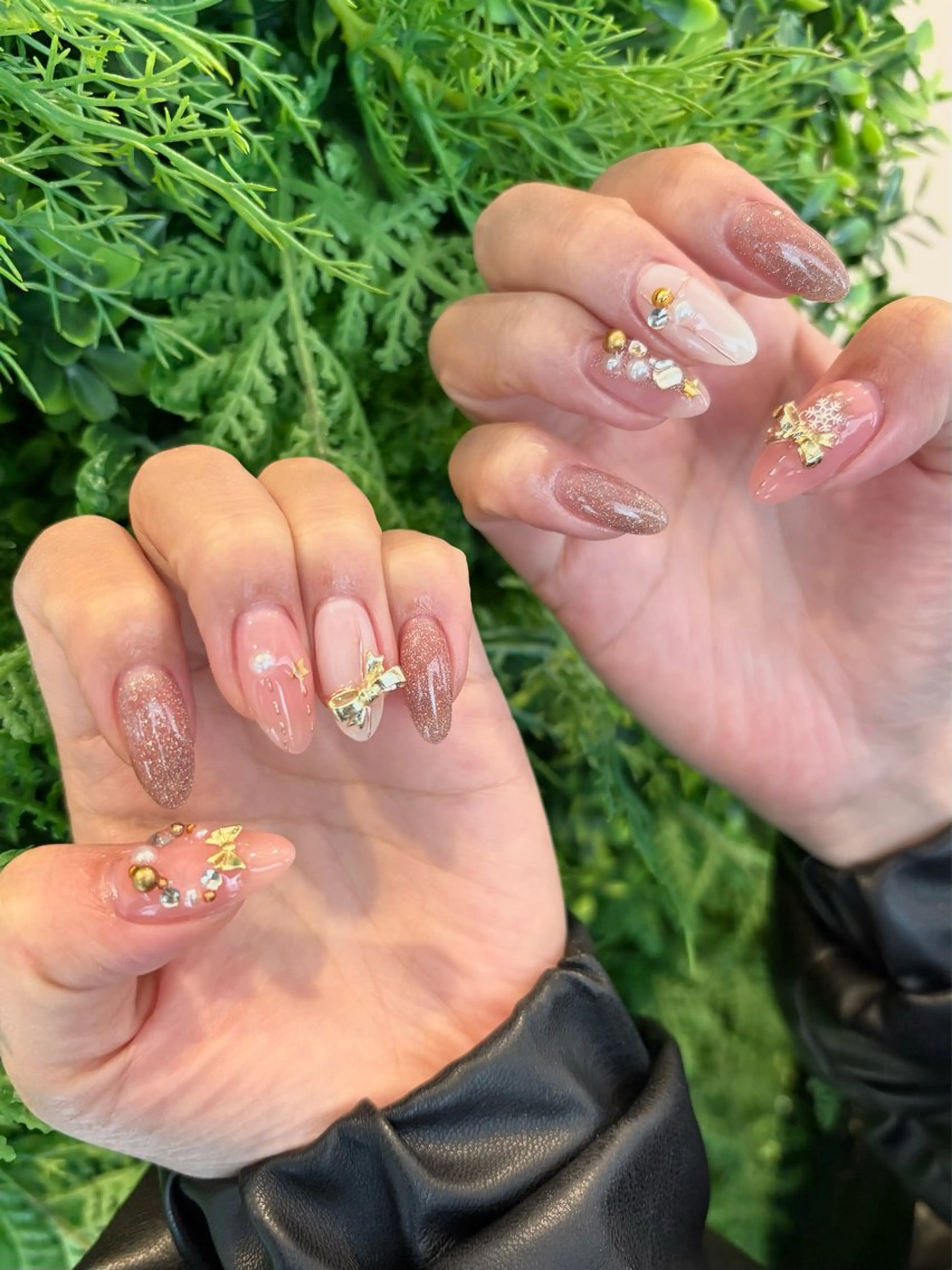 ネイル 冬ネイル クリスマス ハンドネイル salon femmeのネイルデザイン