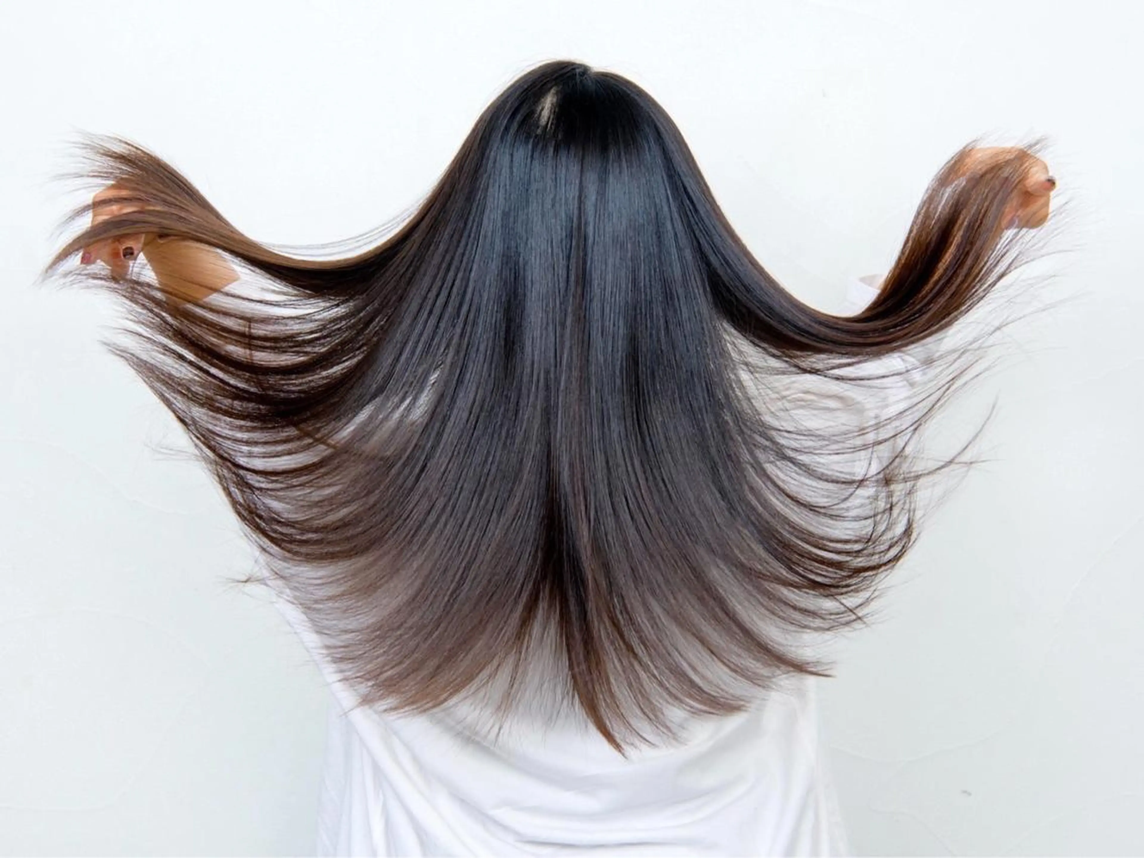 ロング 縮毛矯正 オザキクウガ/ ブリーチ/髪質改善のヘアスタイル