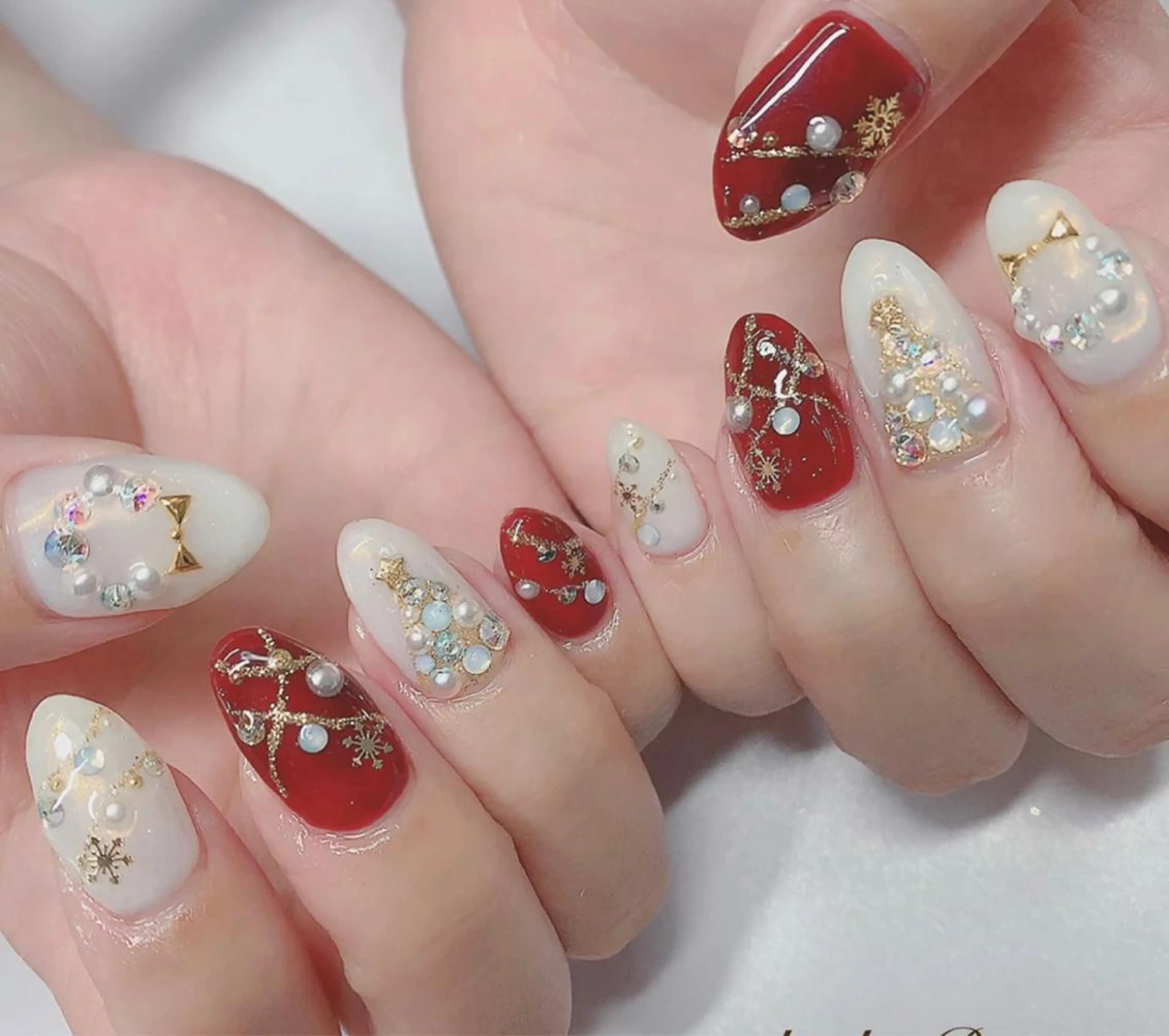 ネイル 冬ネイル クリスマス ハンドネイル エンジェル ヒーリング 矢場町店のネイルデザイン