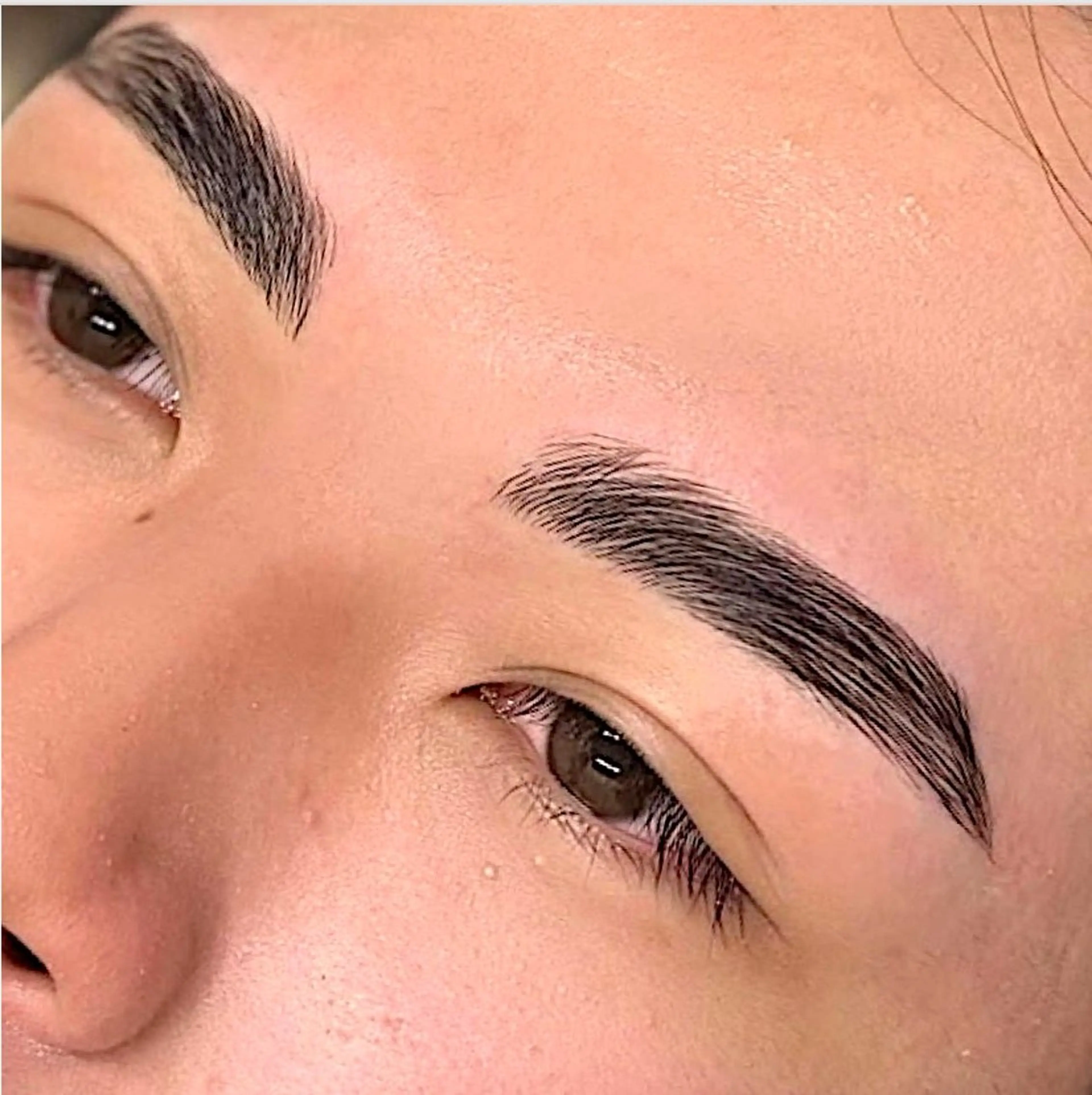 メンズ アイブロウ 眉毛専門サロン kegirai池袋店の眉毛・アイブロウイメージ