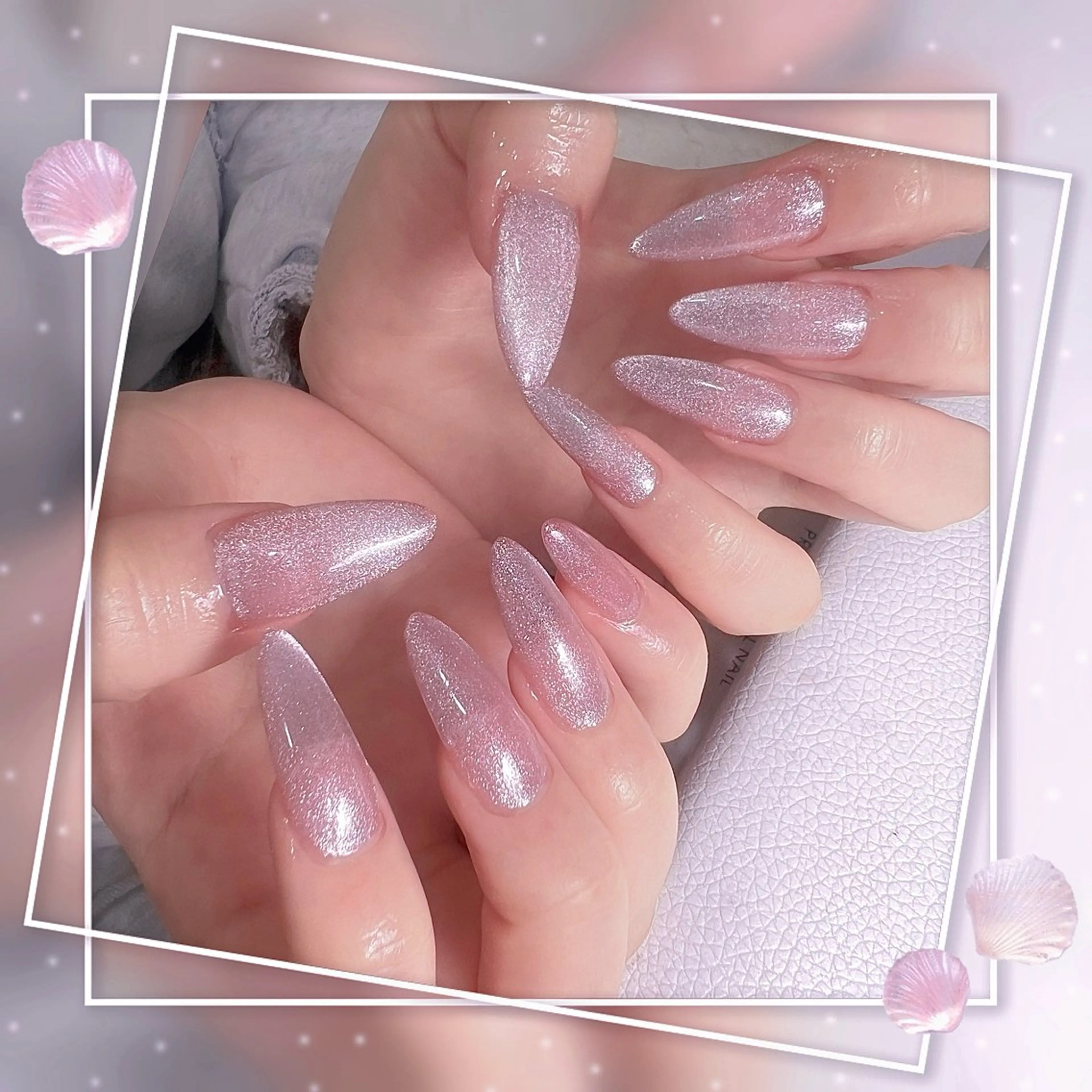 🍒チップ長さだし+ワンカラー+パーツ2個🍒(埋め尽くし2本変更可)の写真