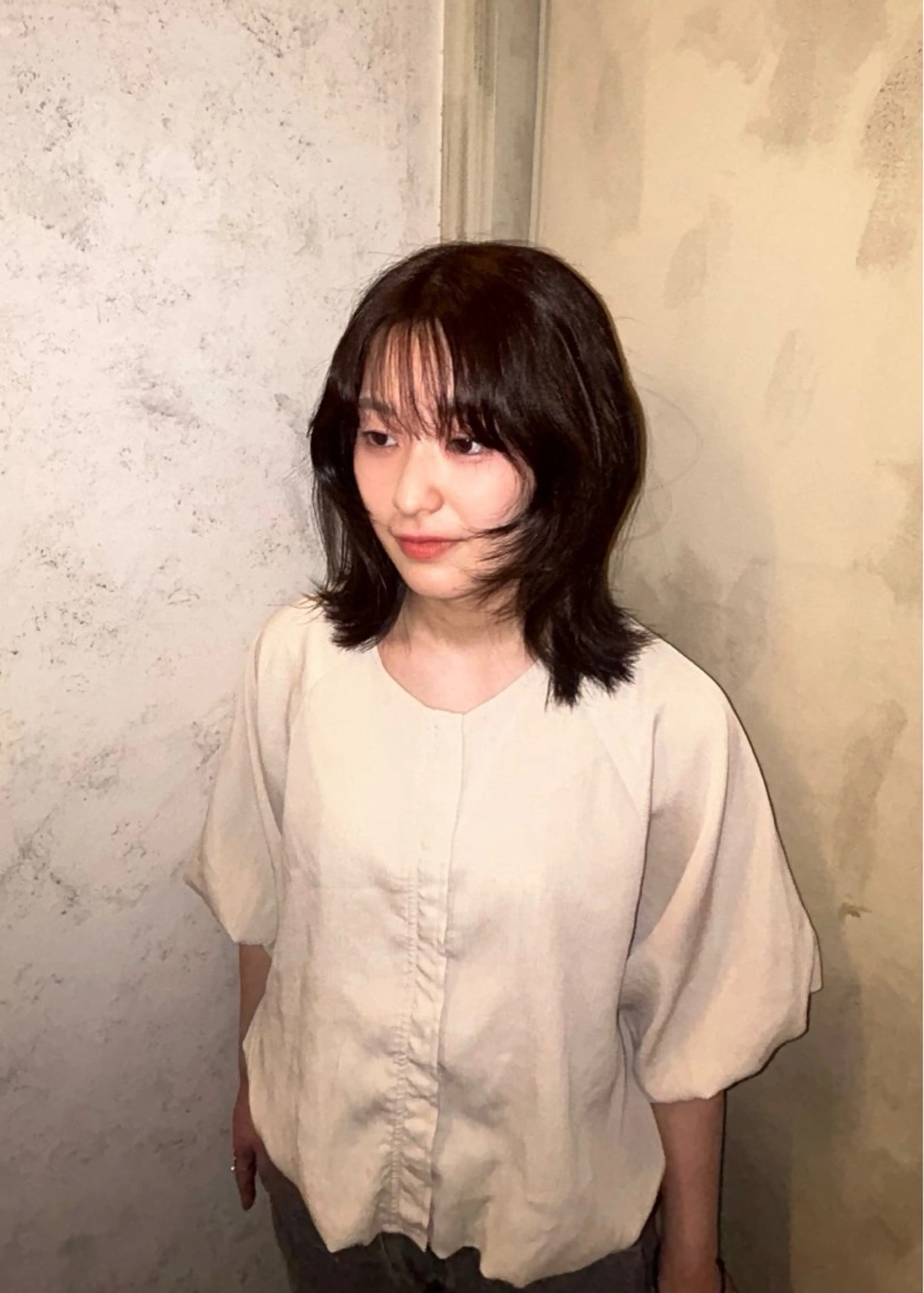 ミディアム ウルフカット souq. 小渕 紗香のヘアスタイル