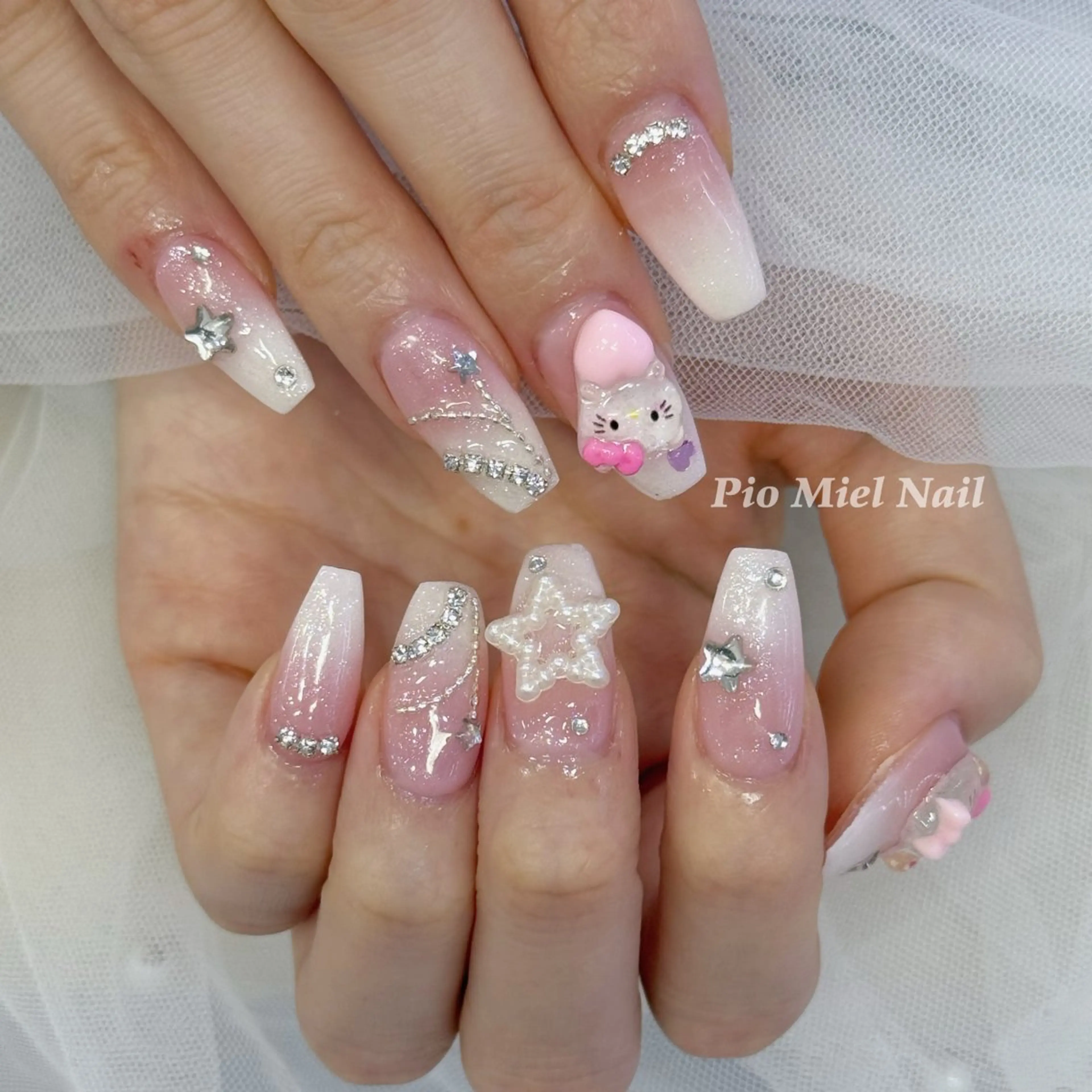 ネイル フレンチネイル 韓国ネイル マグネットネイル ニュアンスネイル ワンカラーネイル Pio Mielのネイルデザイン