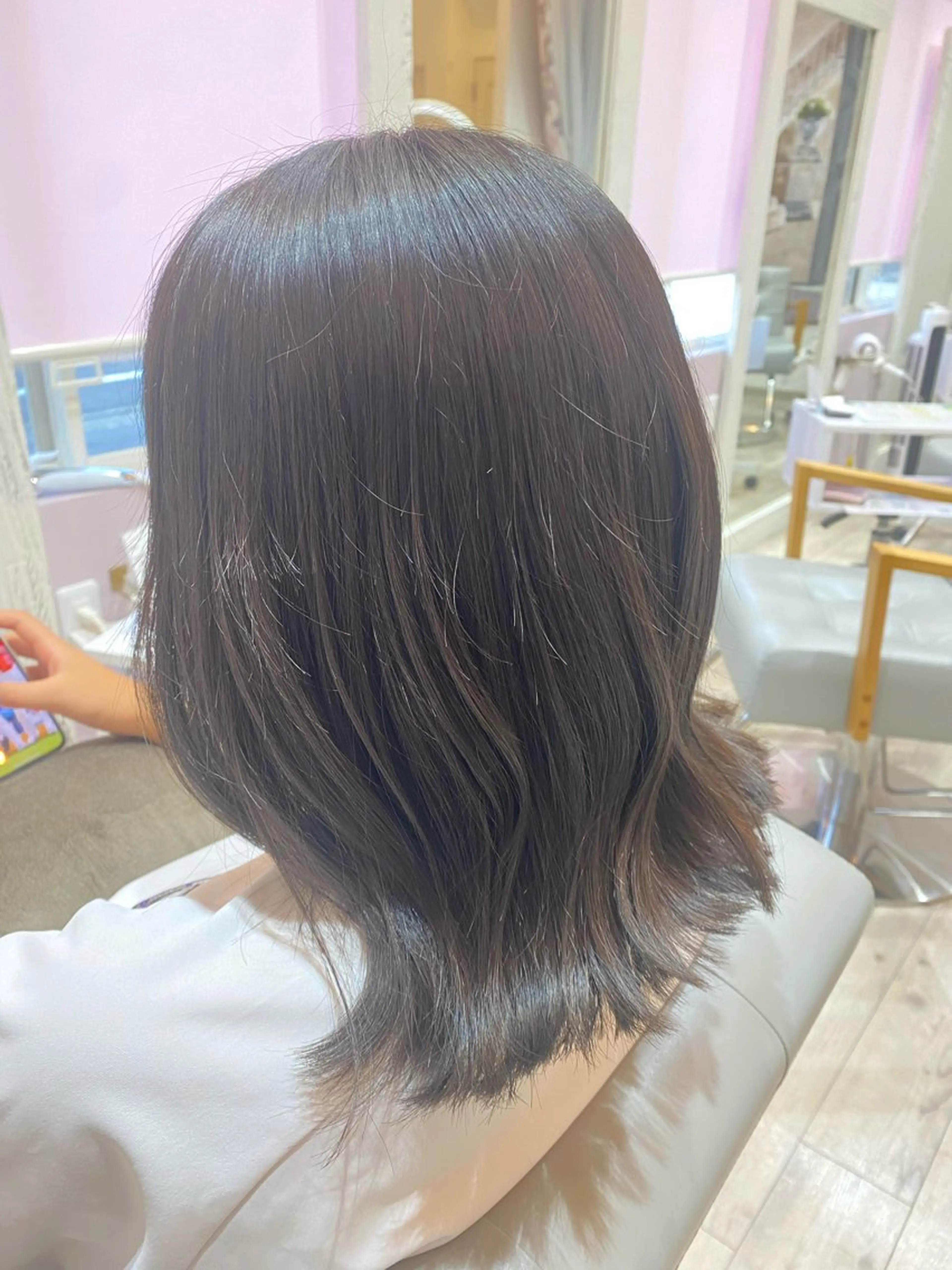 ミディアム ボブ かまだ しおりのヘアスタイル