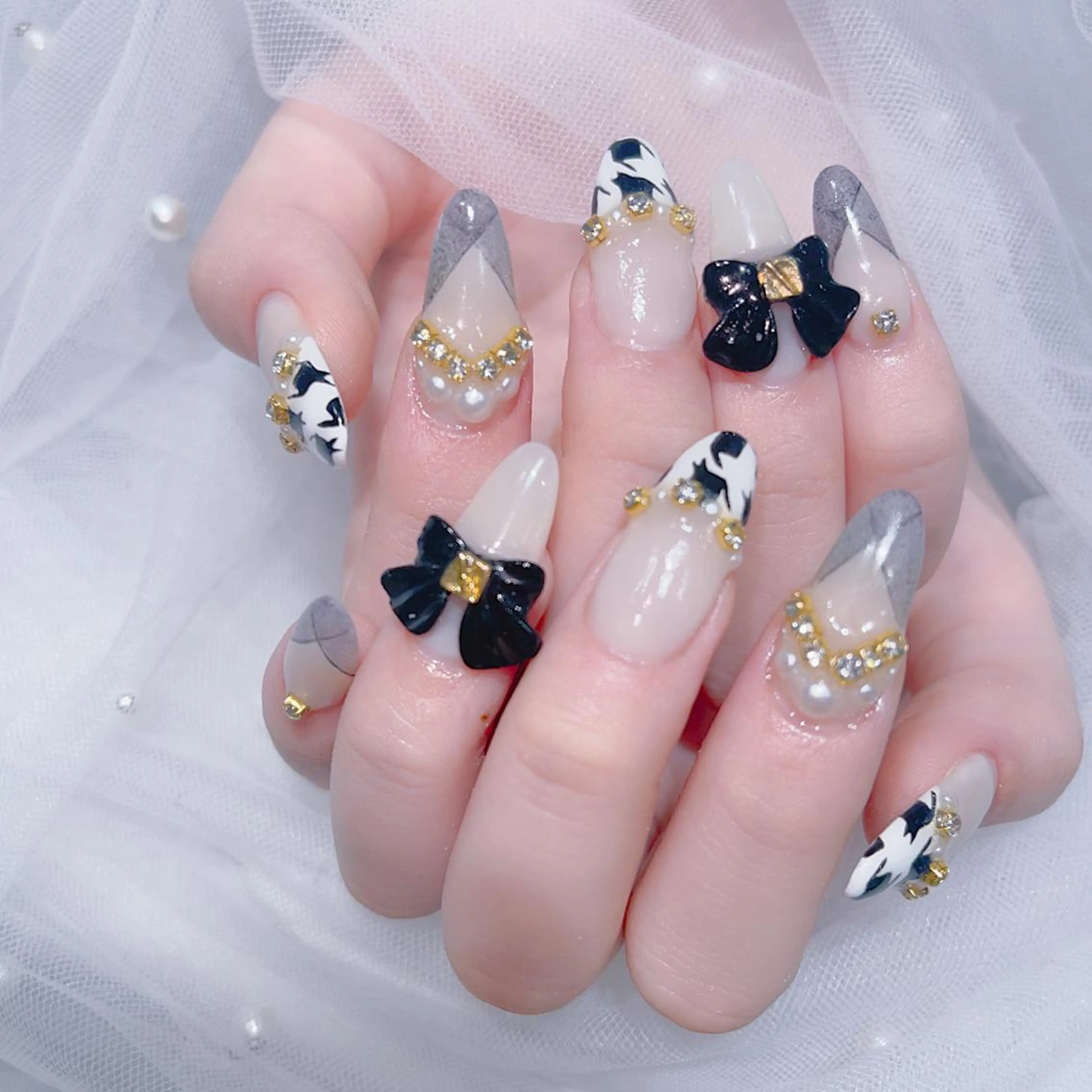 ネイル ハンドネイル Queens ciciのネイルデザイン