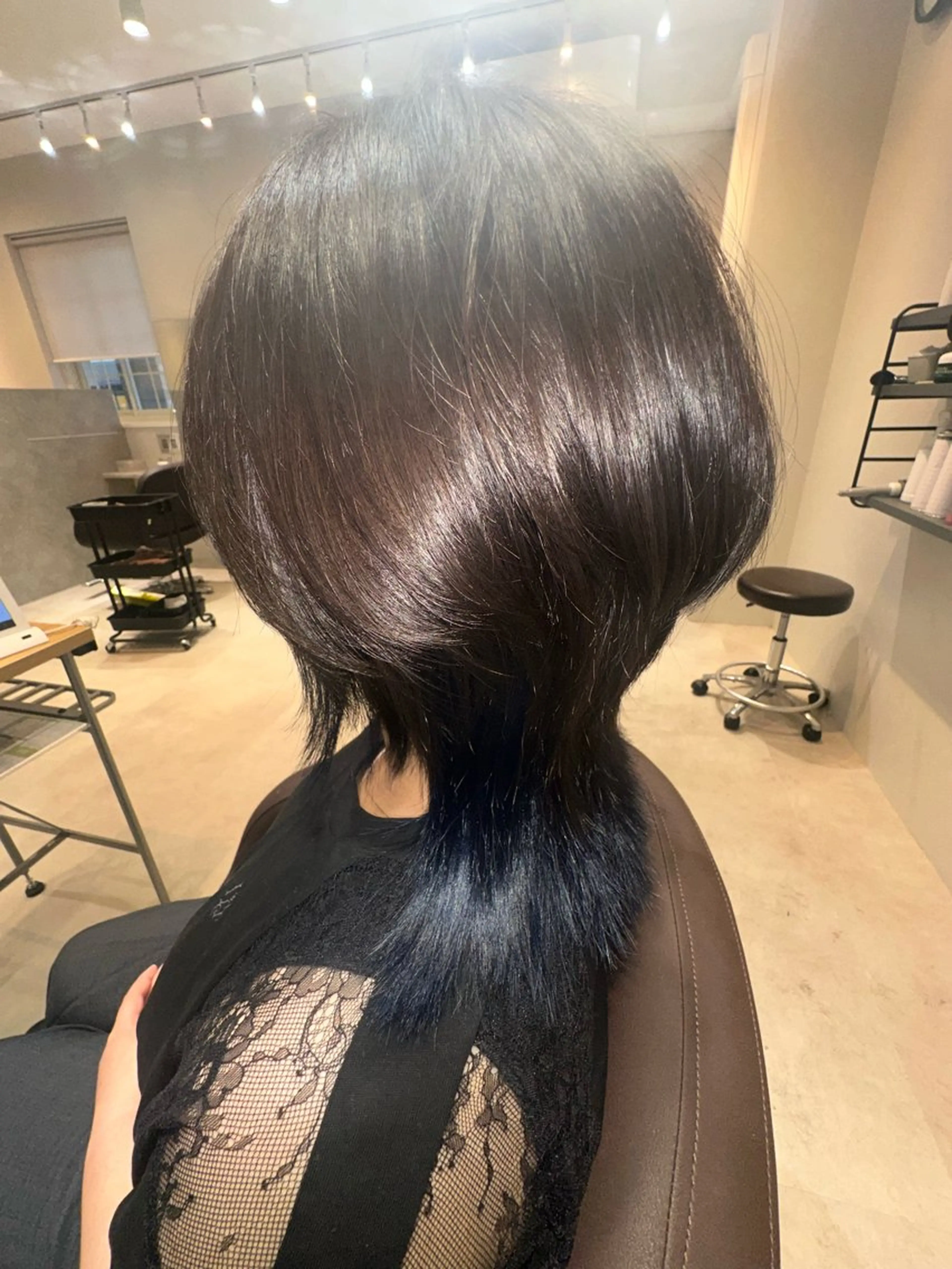 ショート ウルフカット 西浦慎二 /艶カラー/髪質改善のヘアスタイル