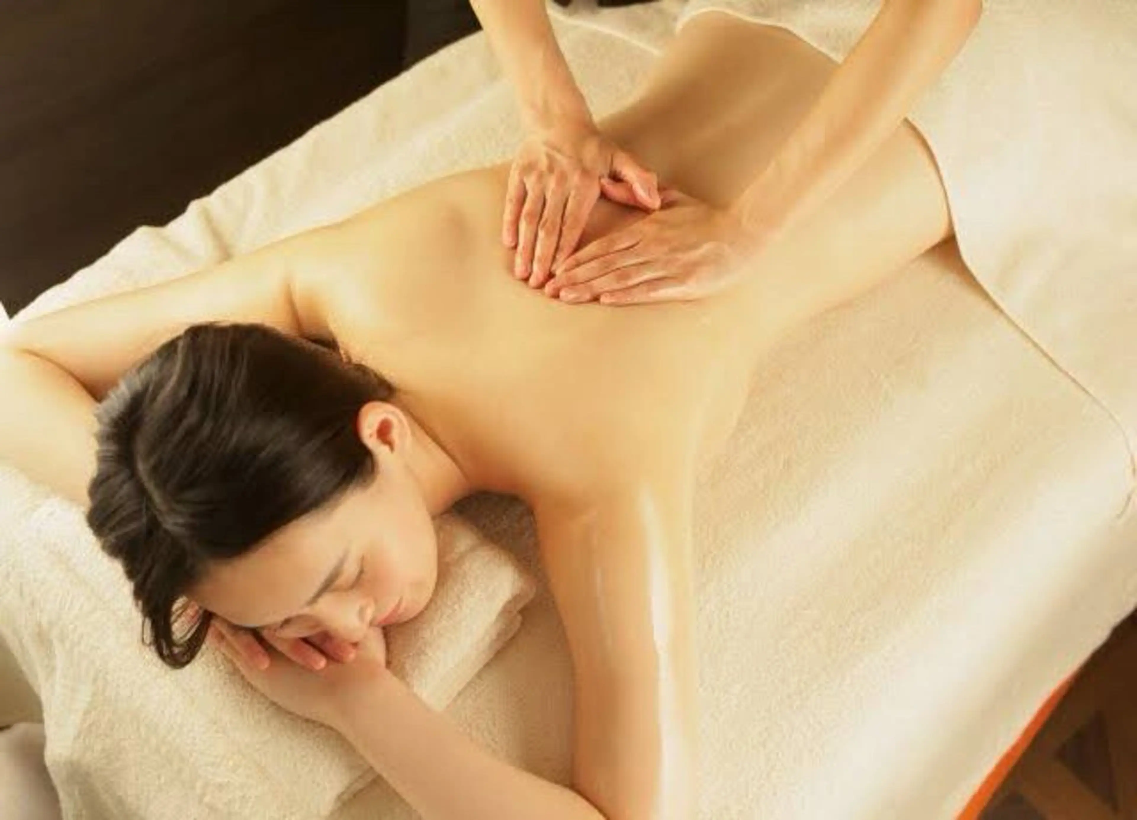 【男性人気No.1✨️】頑固な腰痛に！骨盤調整➕背中リンパマッサージ 120分の写真