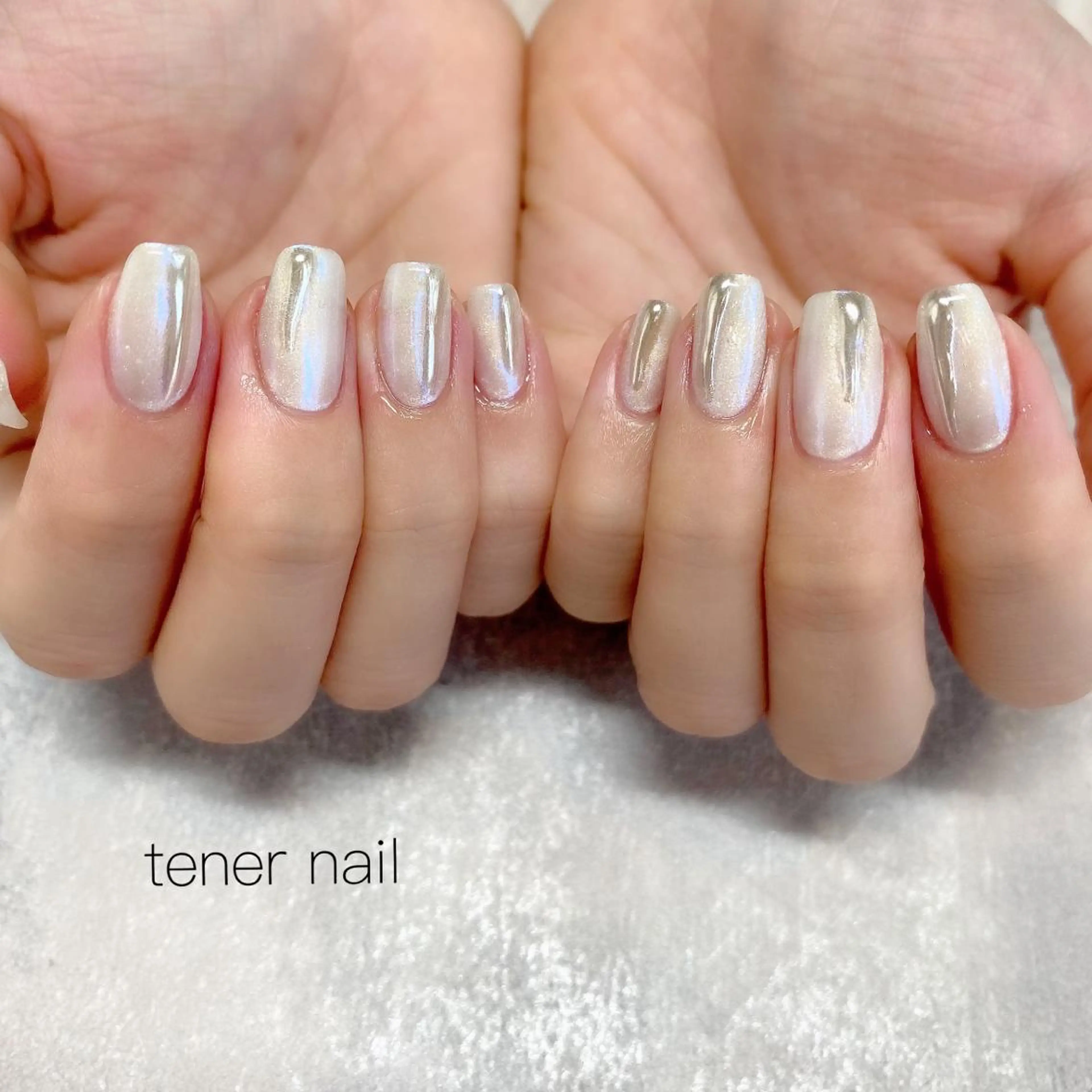 ネイル シルバー ホワイト テネルネイル tener nailのネイルデザイン