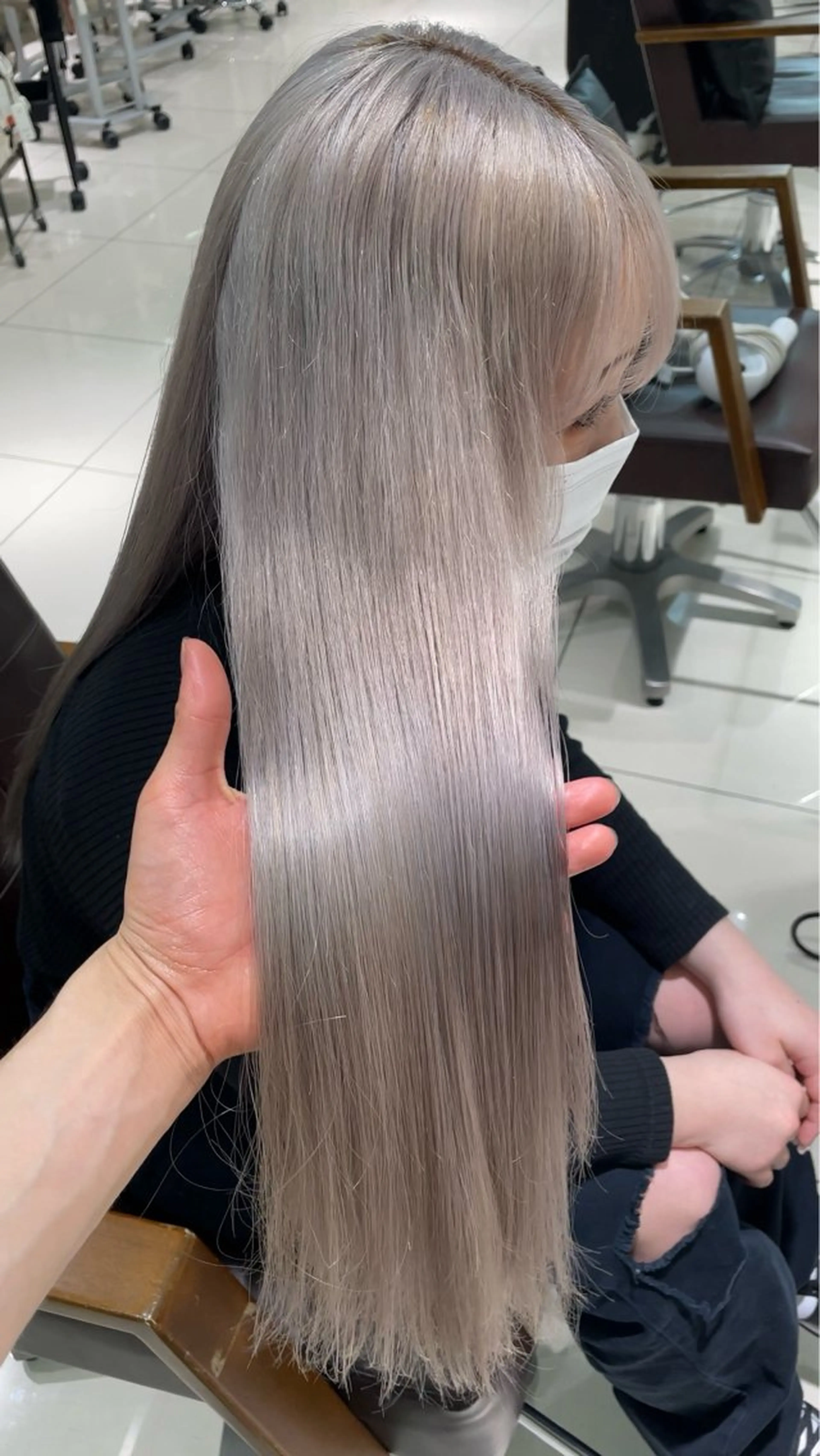 ロング カラー ヘアカラー Ellen by artina 新宿店所属・🪼AI/オリーブ ベージュ🪼のヘアスタイル