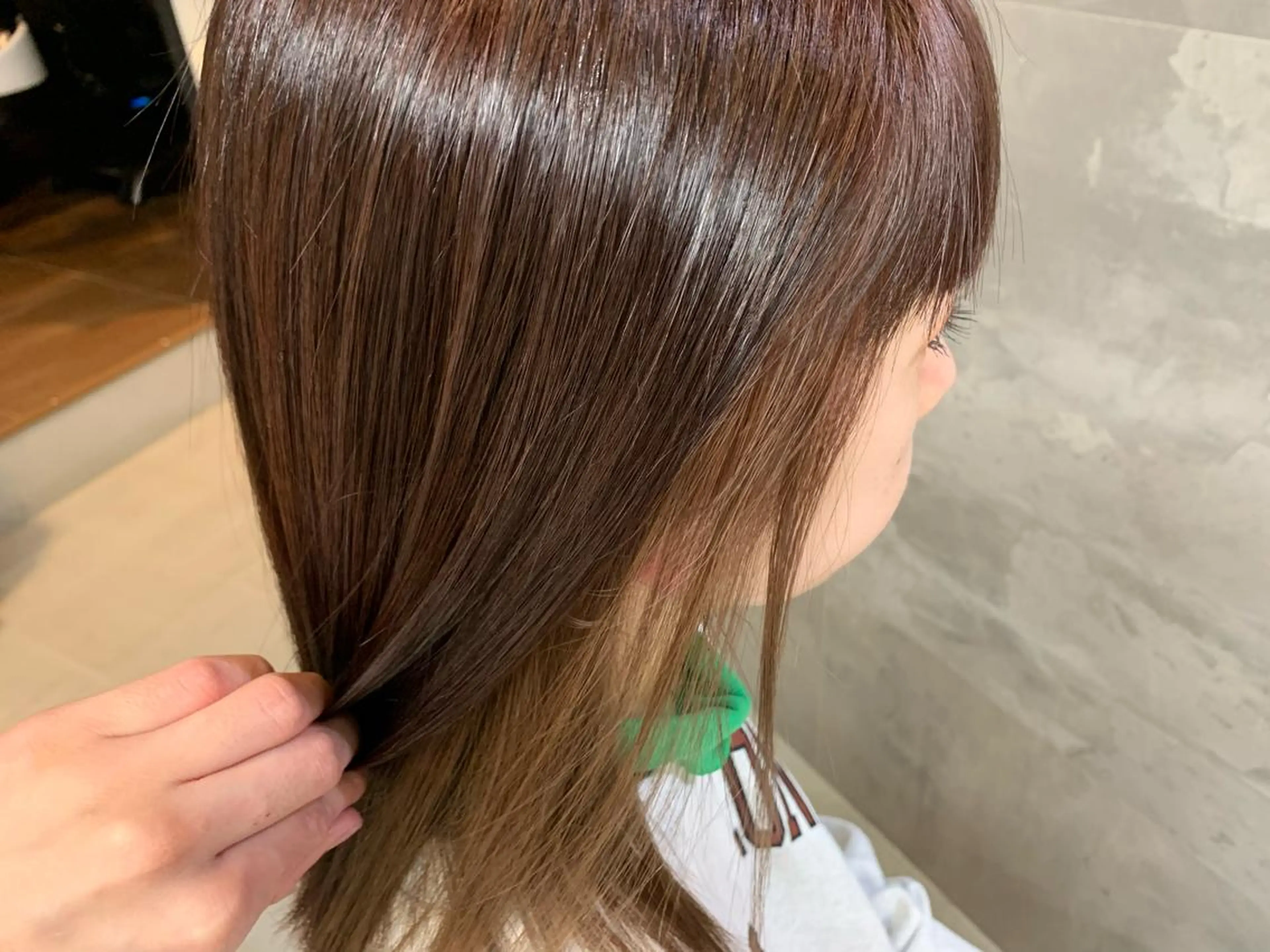 ミディアム 三好 羽美のヘアスタイル
