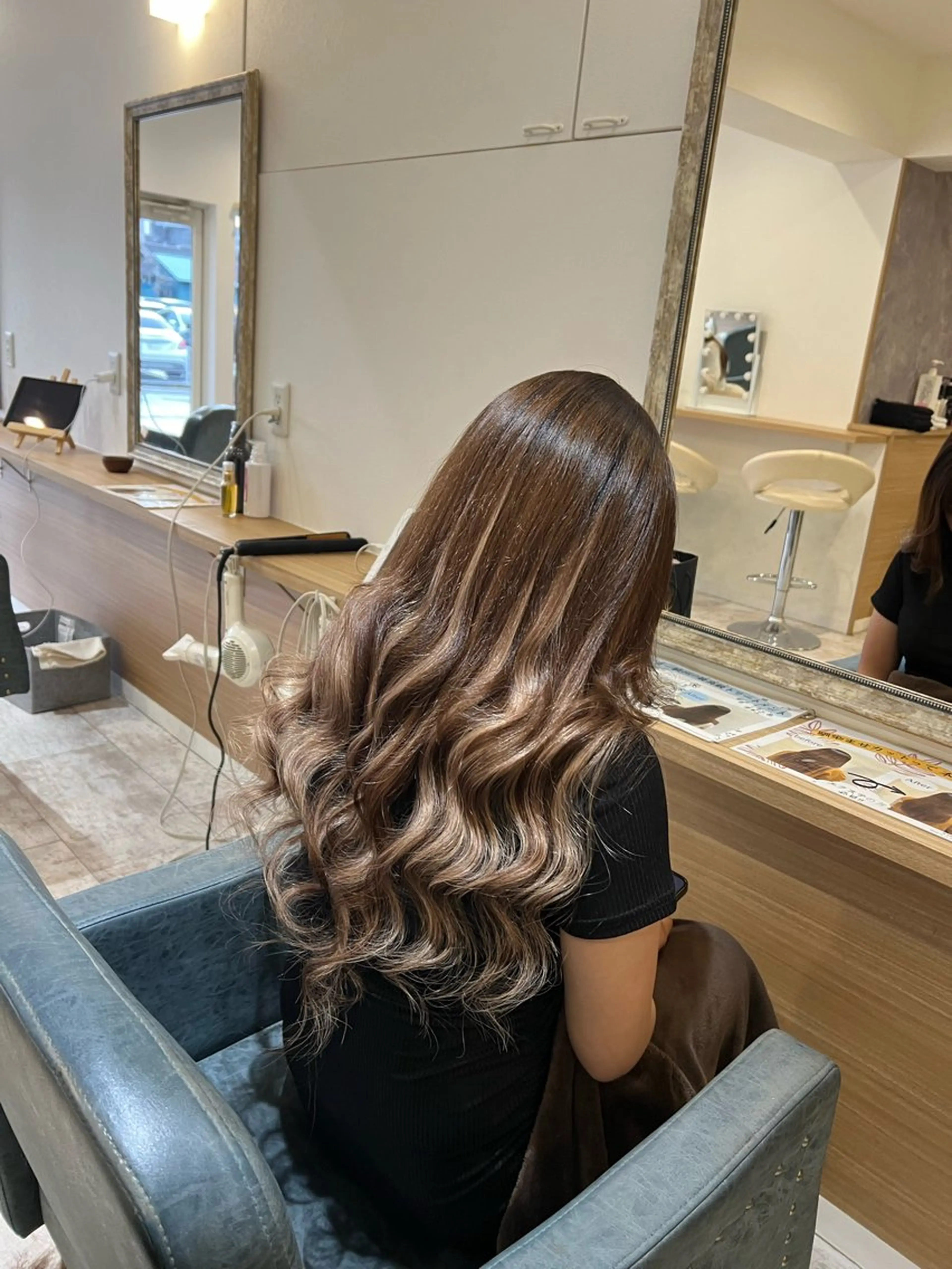 ロング カット ヘアカラー トリートメント エクステ マテリアル 中央駅店のヘアスタイル