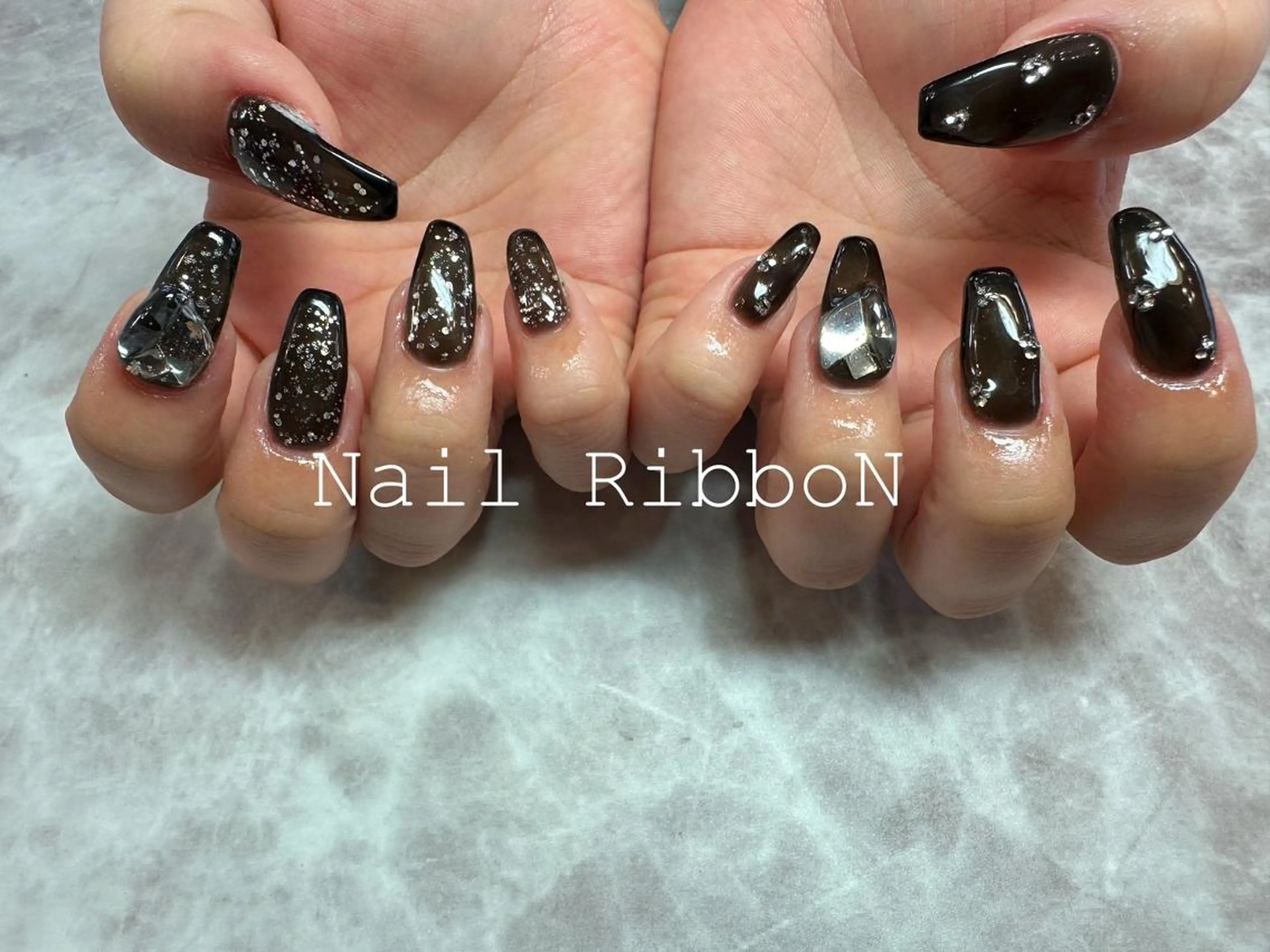 ネイル SWAMP nails所属・🎀ネイルサロン RIRI🎀のネイルデザイン