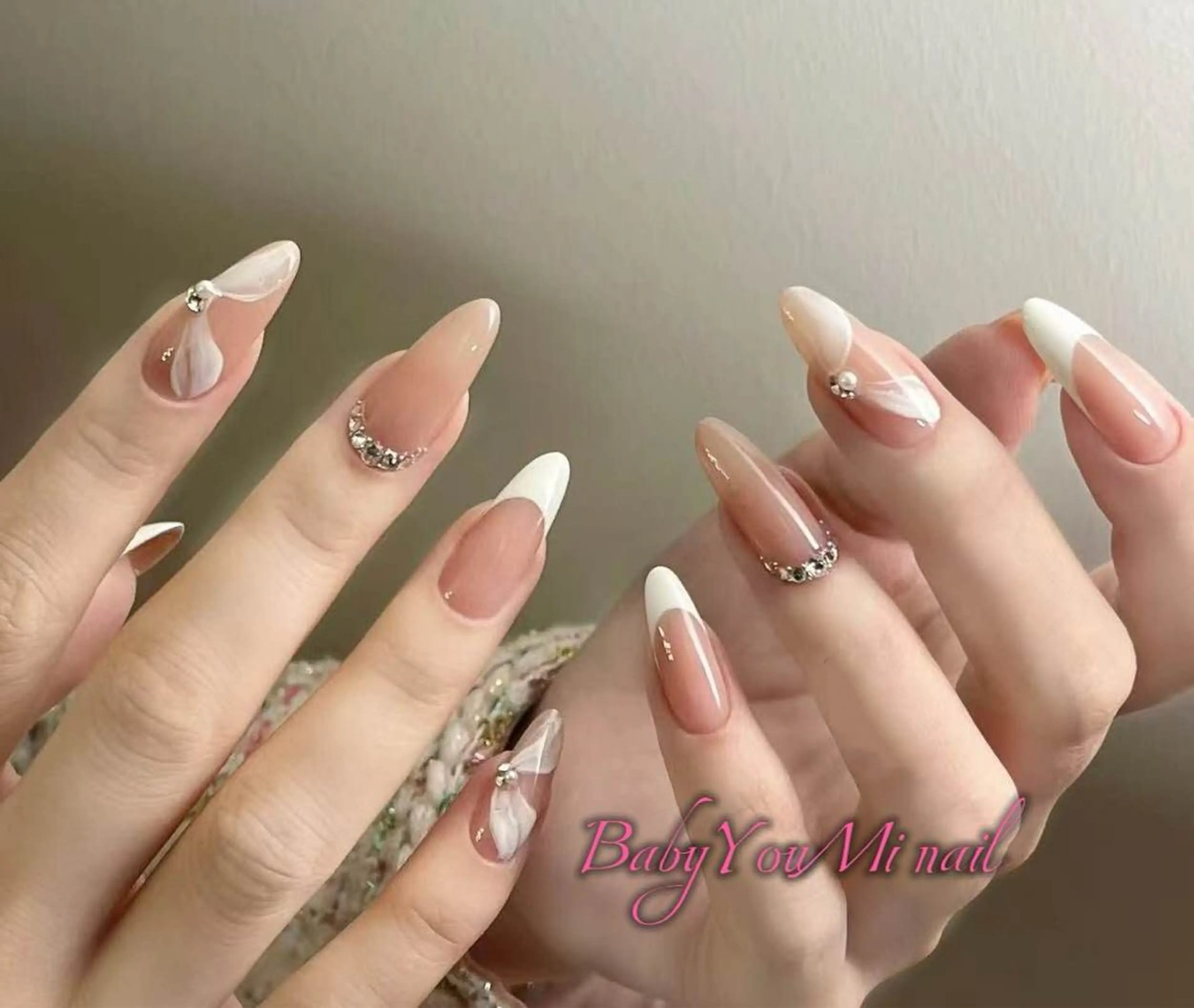 ネイル オーロラネイル フラワーネイル フットネイル フレンチネイル ジェルネイル ハンドネイル BabyYouMi nailのネイルデザイン