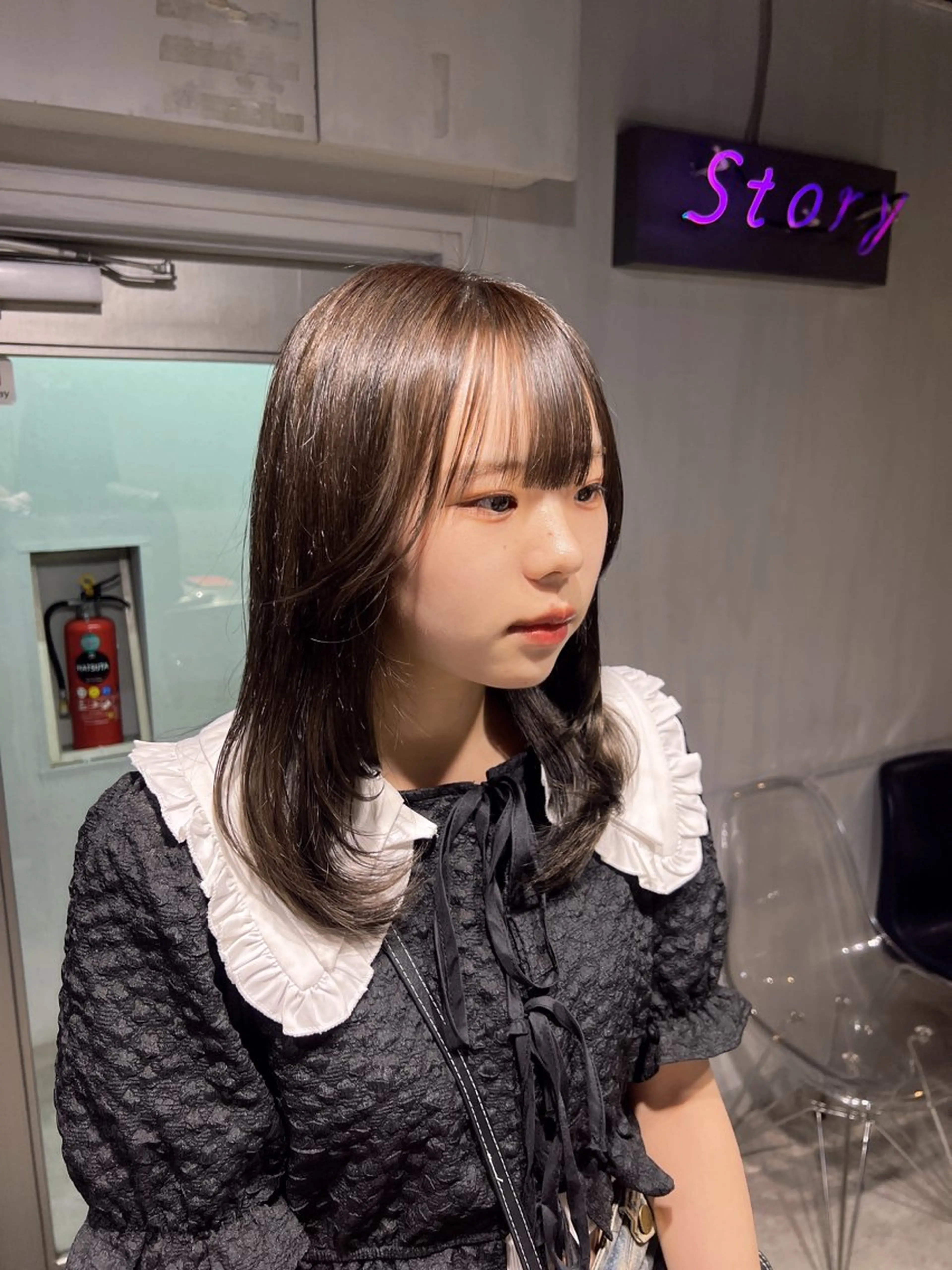 ミディアム カラー ブリーチ グレージュ 髪質改善 トリートメント カット ヘアカラー トリートメント NANAMI🩵 大人可愛い韓国ヘアのヘアスタイル