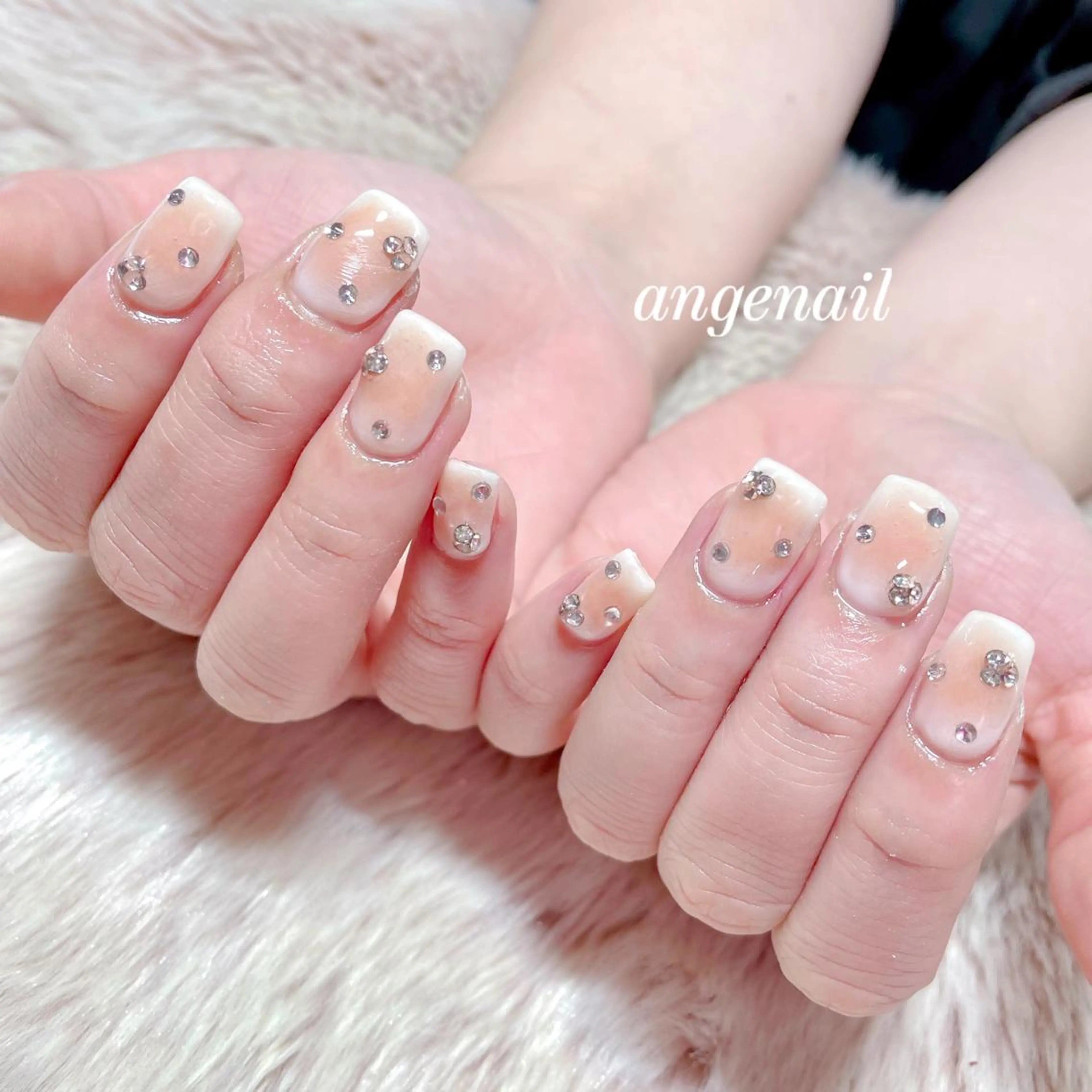 ネイル ハンドネイル オーナーネイリスト MAKIのネイルデザイン