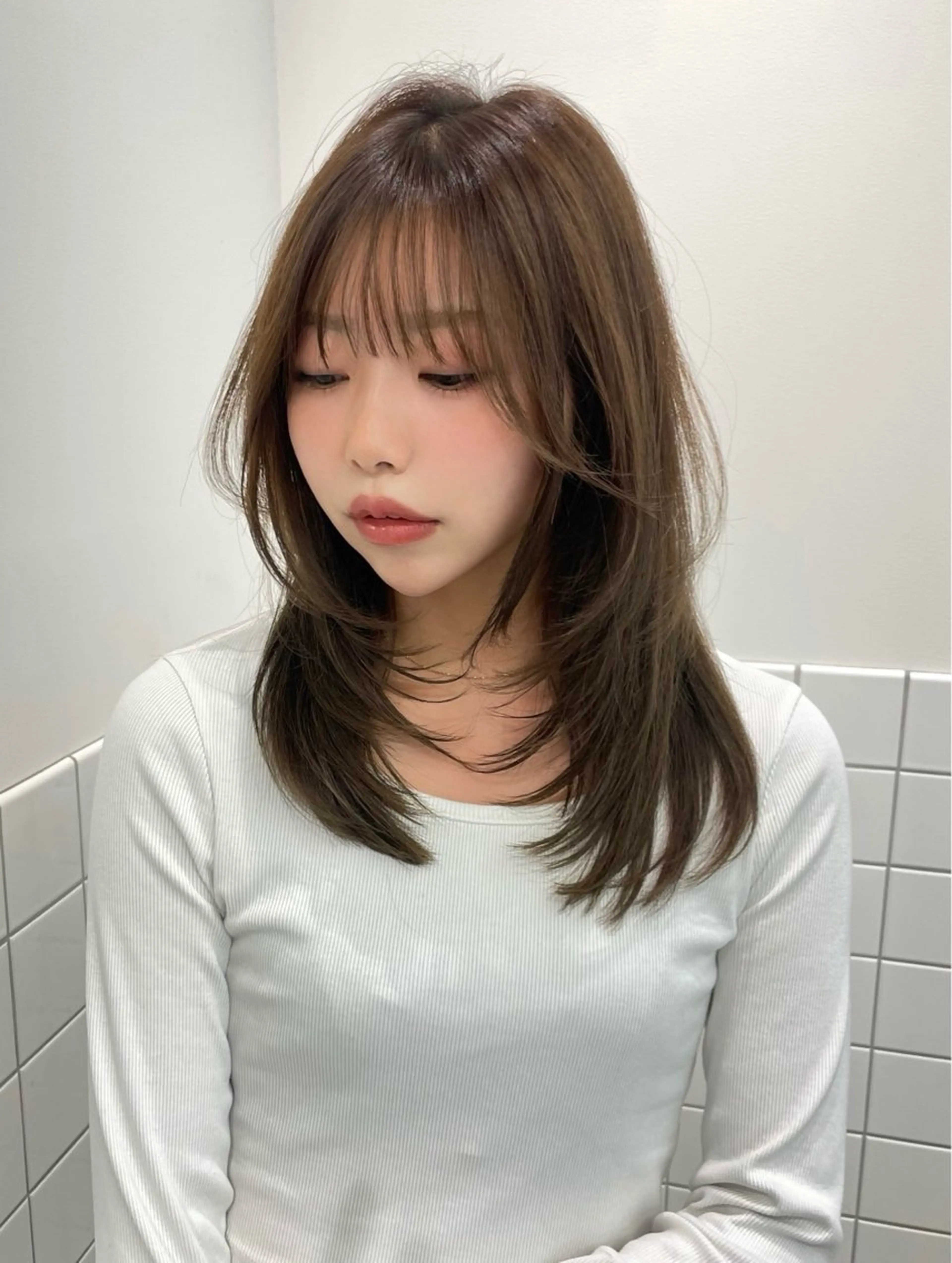 セミロング カット ヘアカラー ハイライト、レイヤー カット/西梅田/中西のヘアスタイル