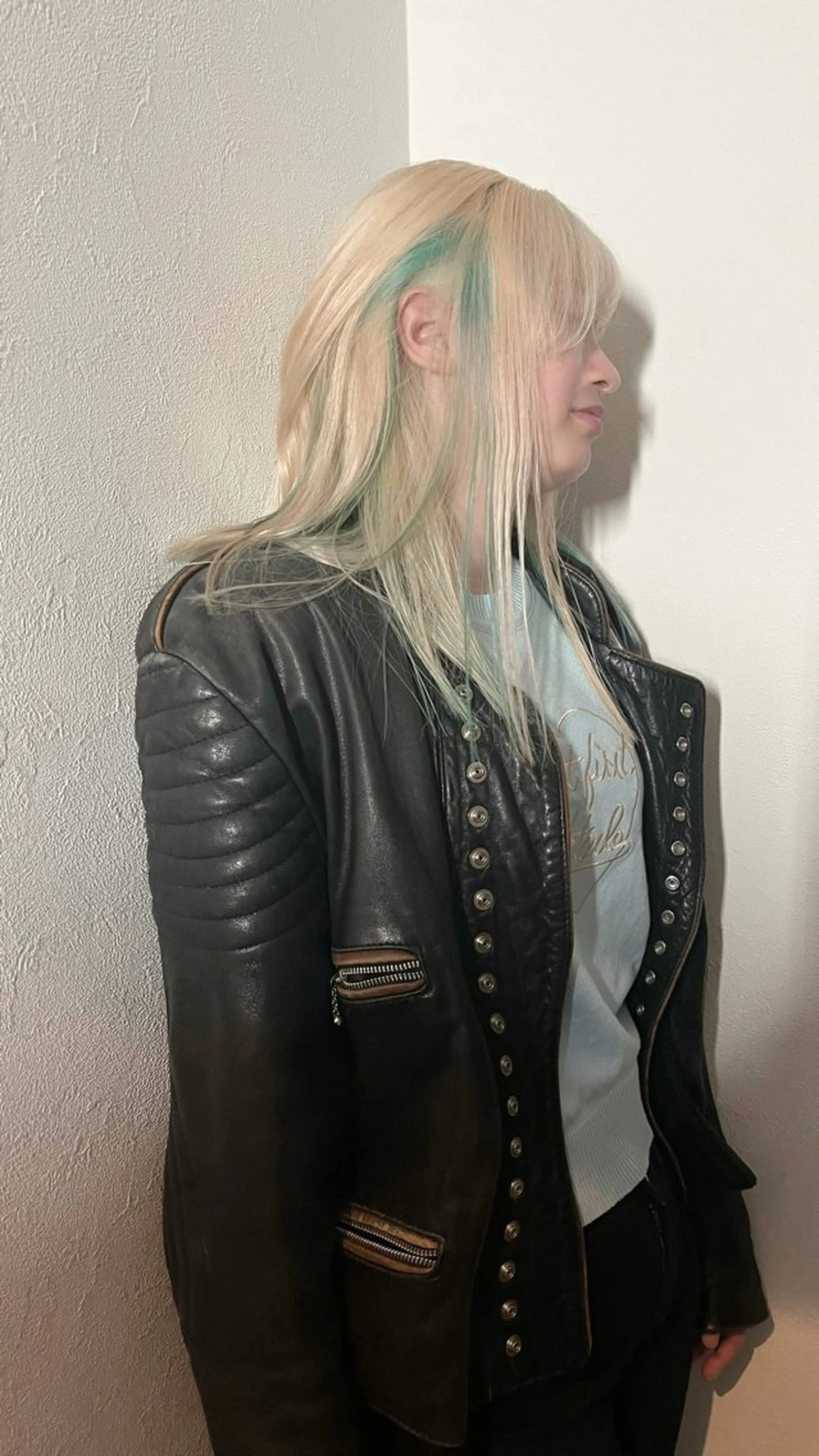 セミロング カラー ベージュカラー ブリーチ デザインカラー ダブルカラー ハイトーンカラー カット ヘアカラー トリートメント 💖艶ハイトーン髪質 改善💖ケンシンのヘアスタイル