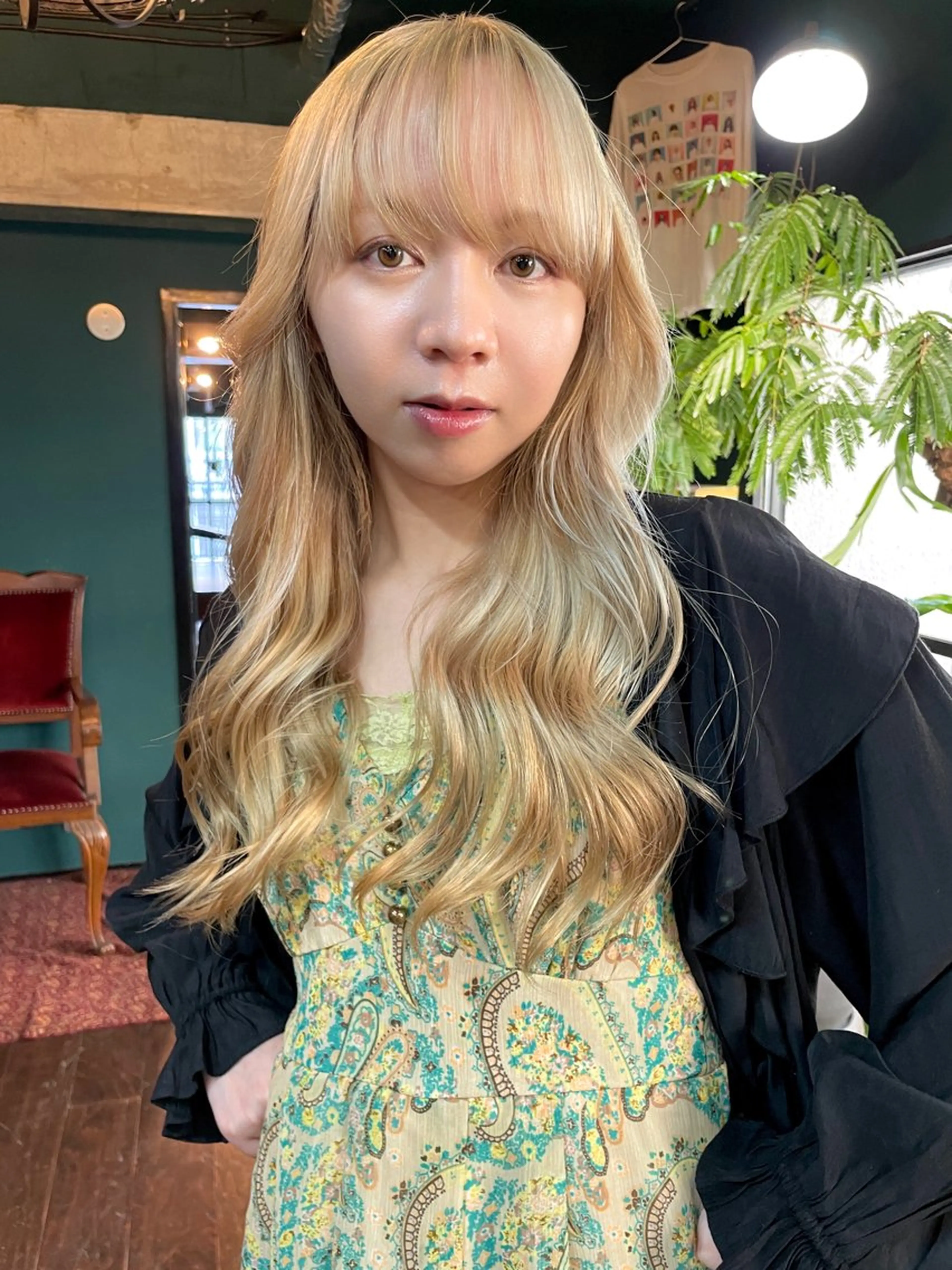 ロング カット ヘアカラー トリートメント vivre libreのヘアスタイル