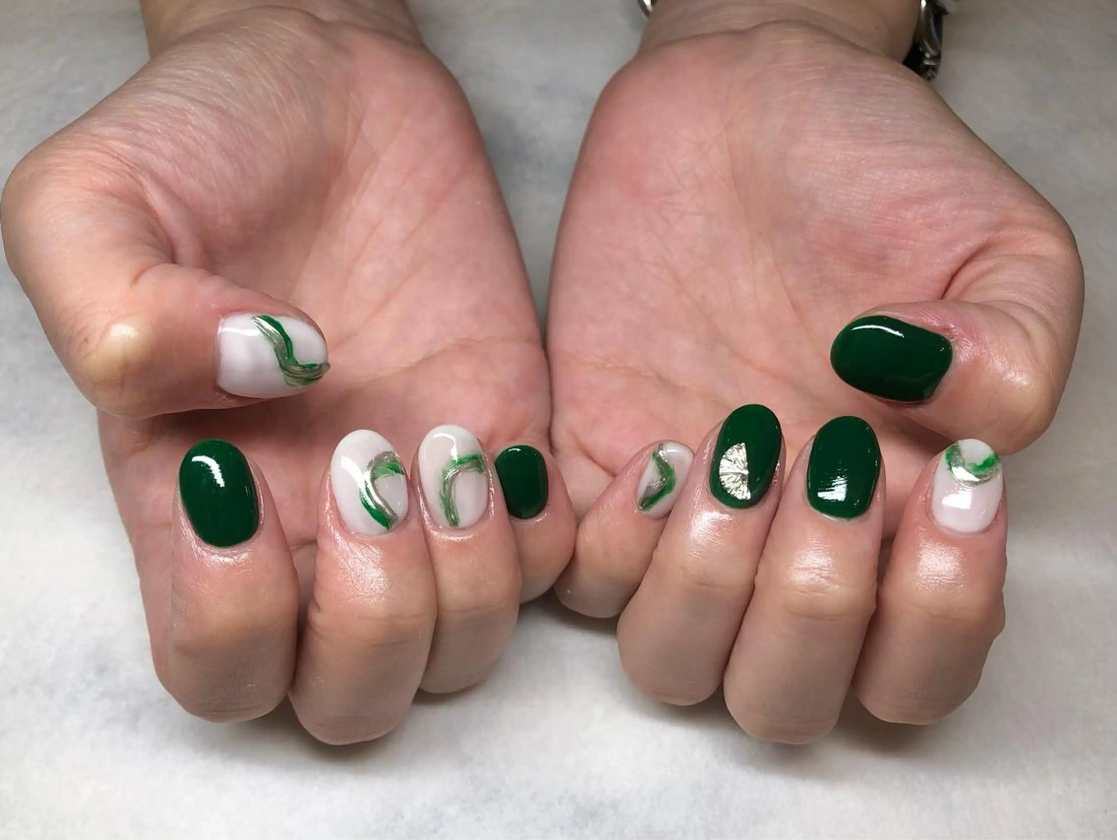 ネイル グリーン ニュアンスネイル いちじゅう あおいのネイルデザイン