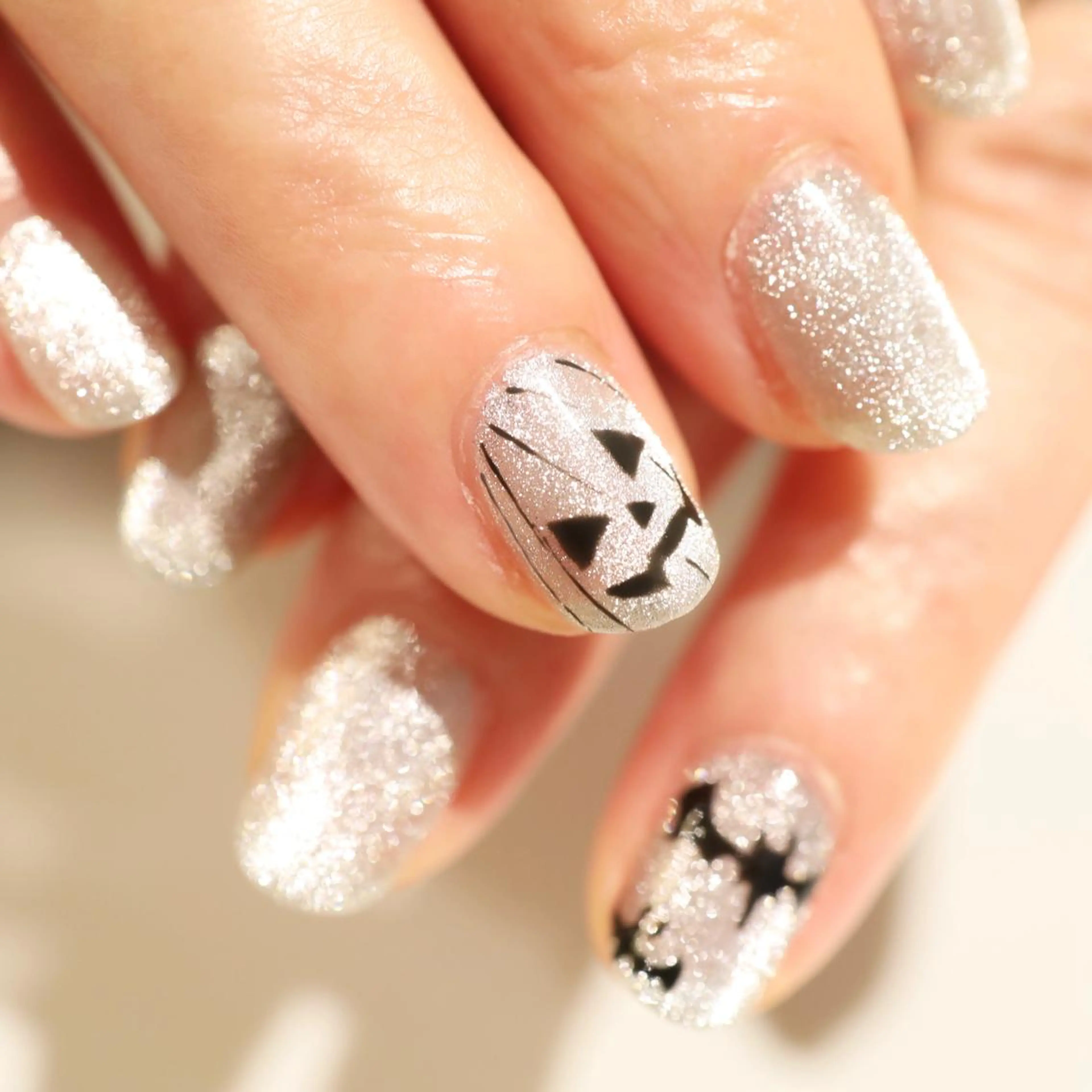 ネイル ハロウィン マグネットネイル ハンドネイル crescent クレセント清原のネイルデザイン