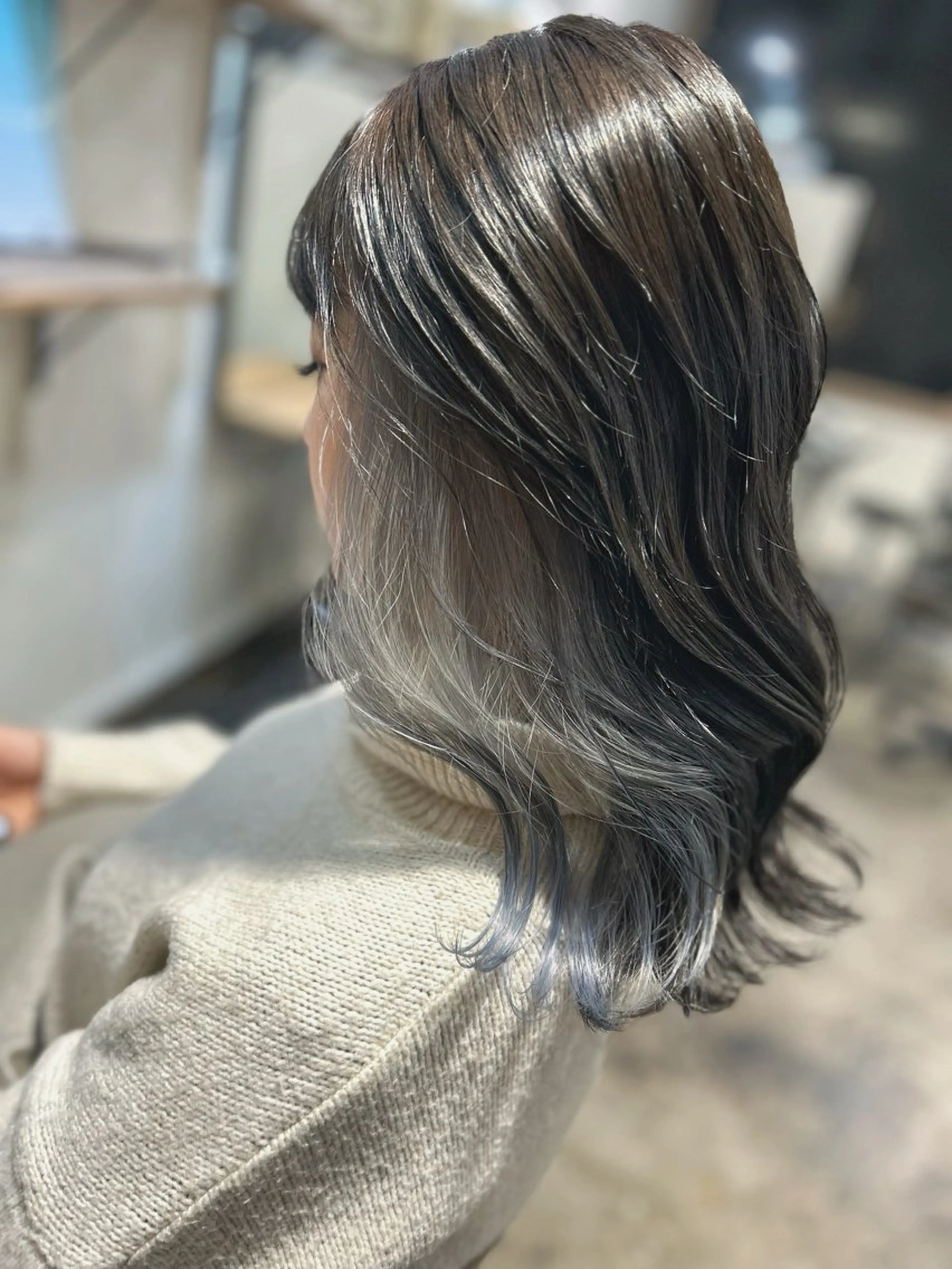 セミロング カラー ダブルカラー 艶髪/レイヤー 🦋MIYUUのヘアスタイル