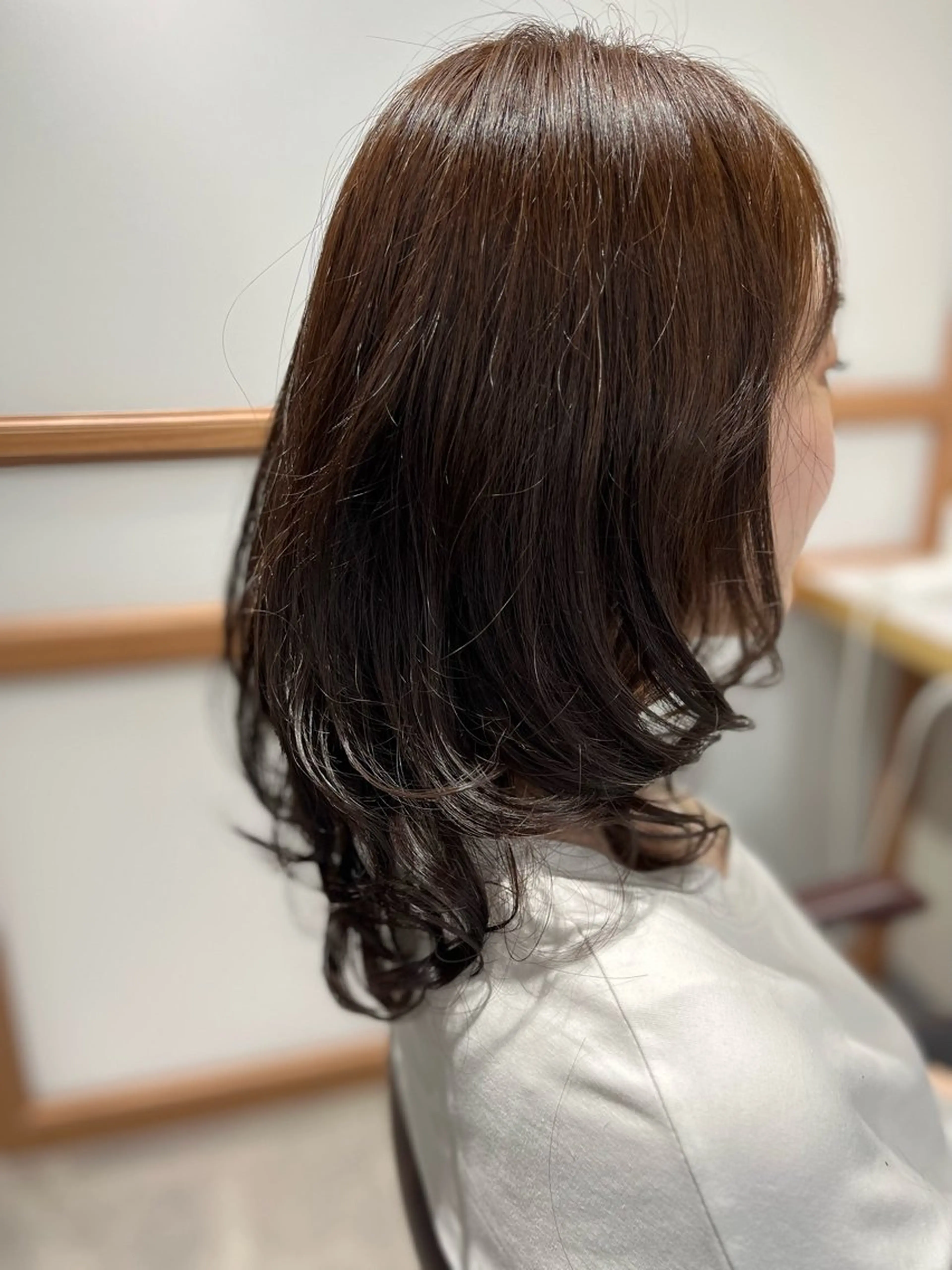 セミロング パーマ 小松 真唯子のヘアスタイル