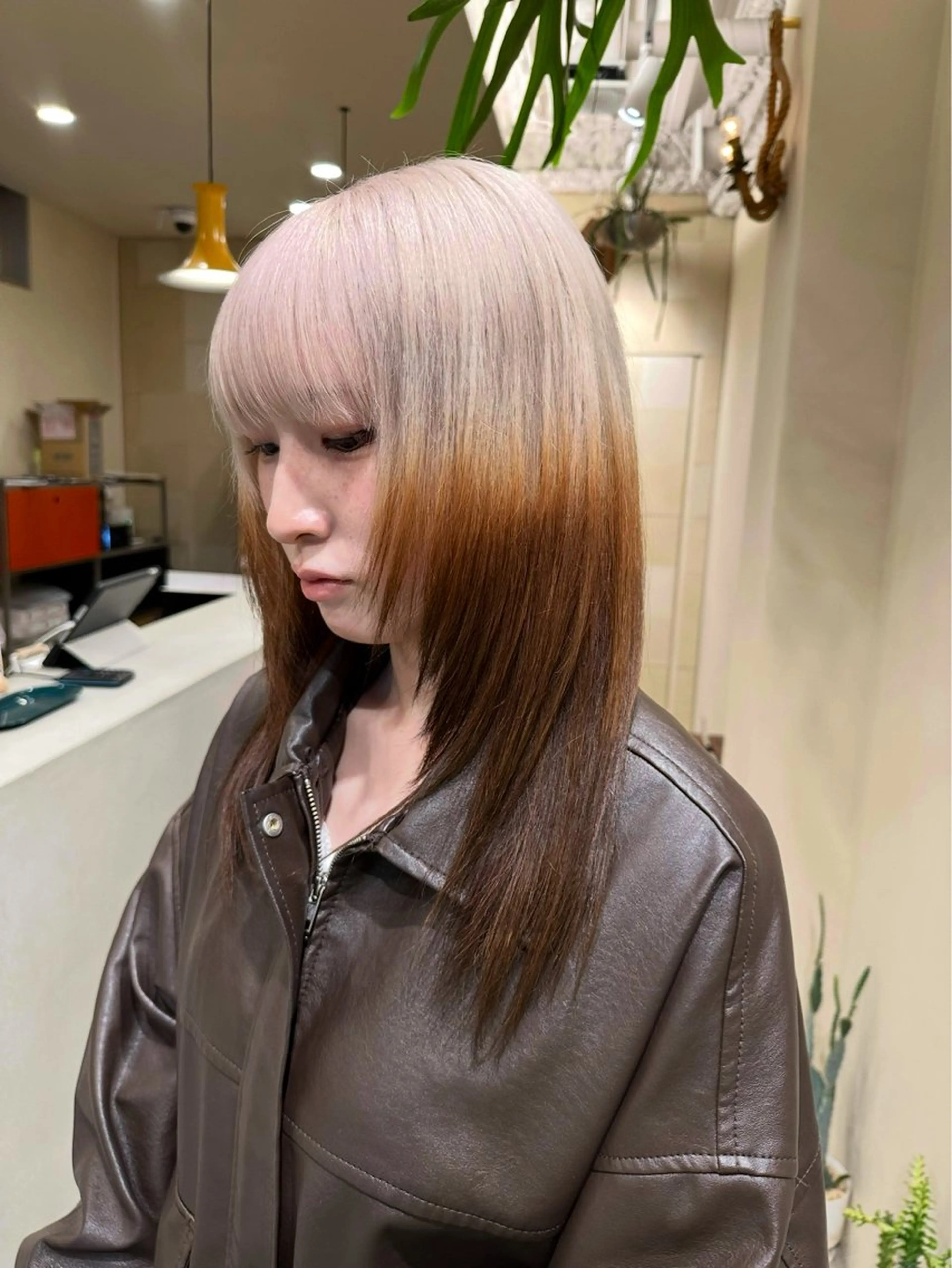 セミロング カラー 梅田/ベージュカラー /ブリーチカラーのヘアスタイル