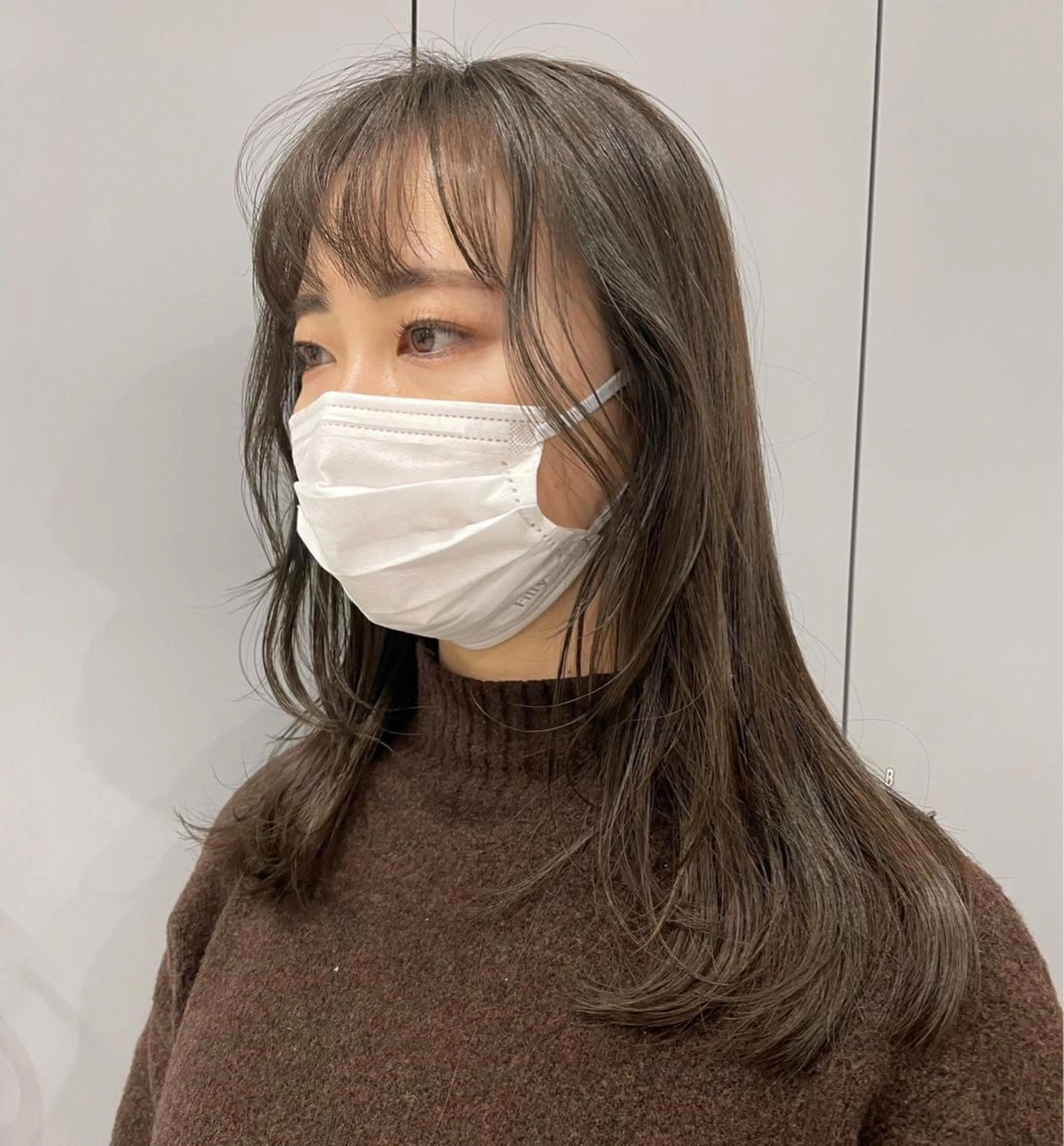 ロング カラー ベージュカラー オリーブベージュ 顔周りカット カット ヘアカラー volta∞knot所属・狩野 羅夢のヘアスタイル