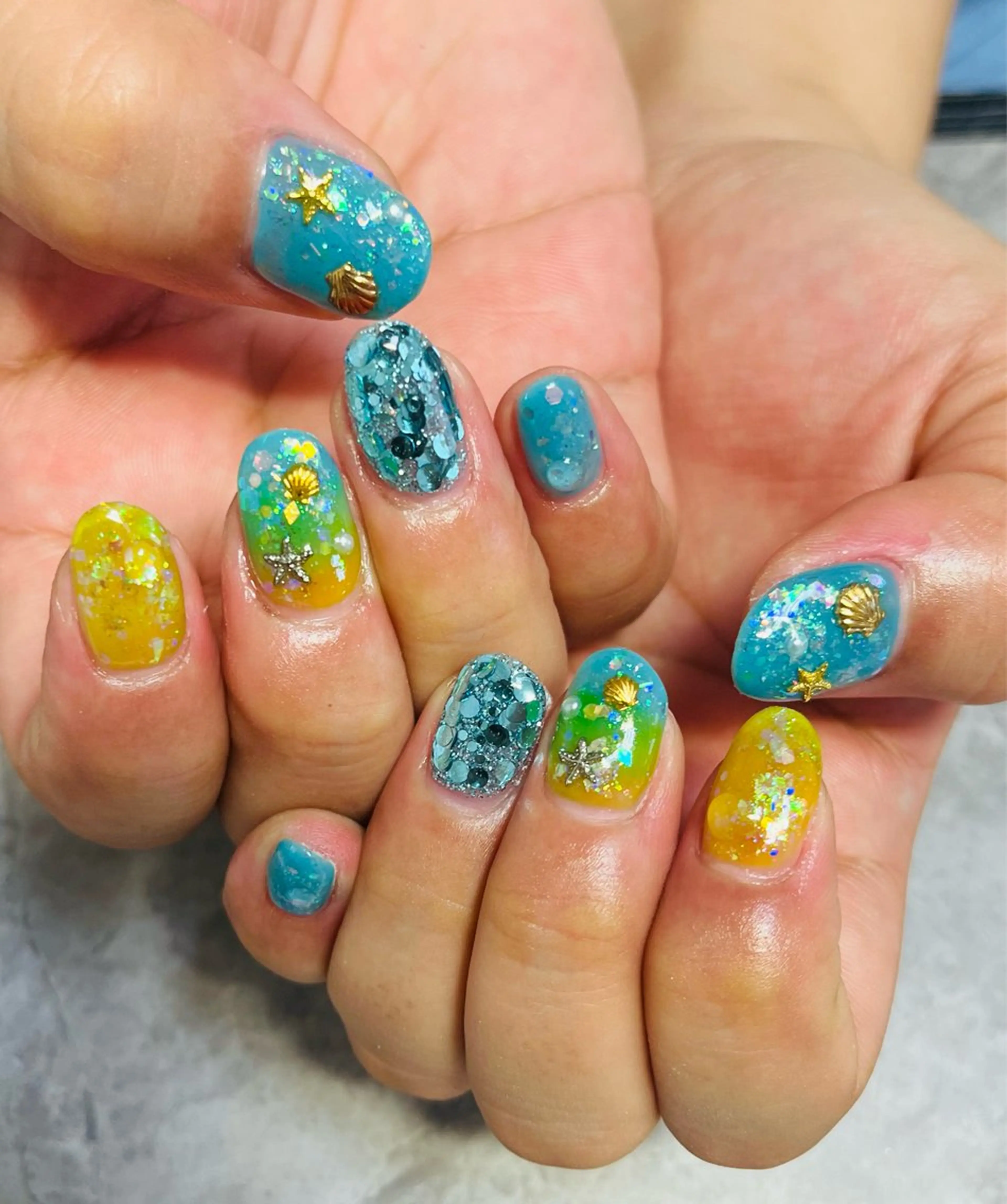 ネイル 夏ネイル ハンドネイル ハンドケア ベテランネイル cnc  nailのネイルデザイン