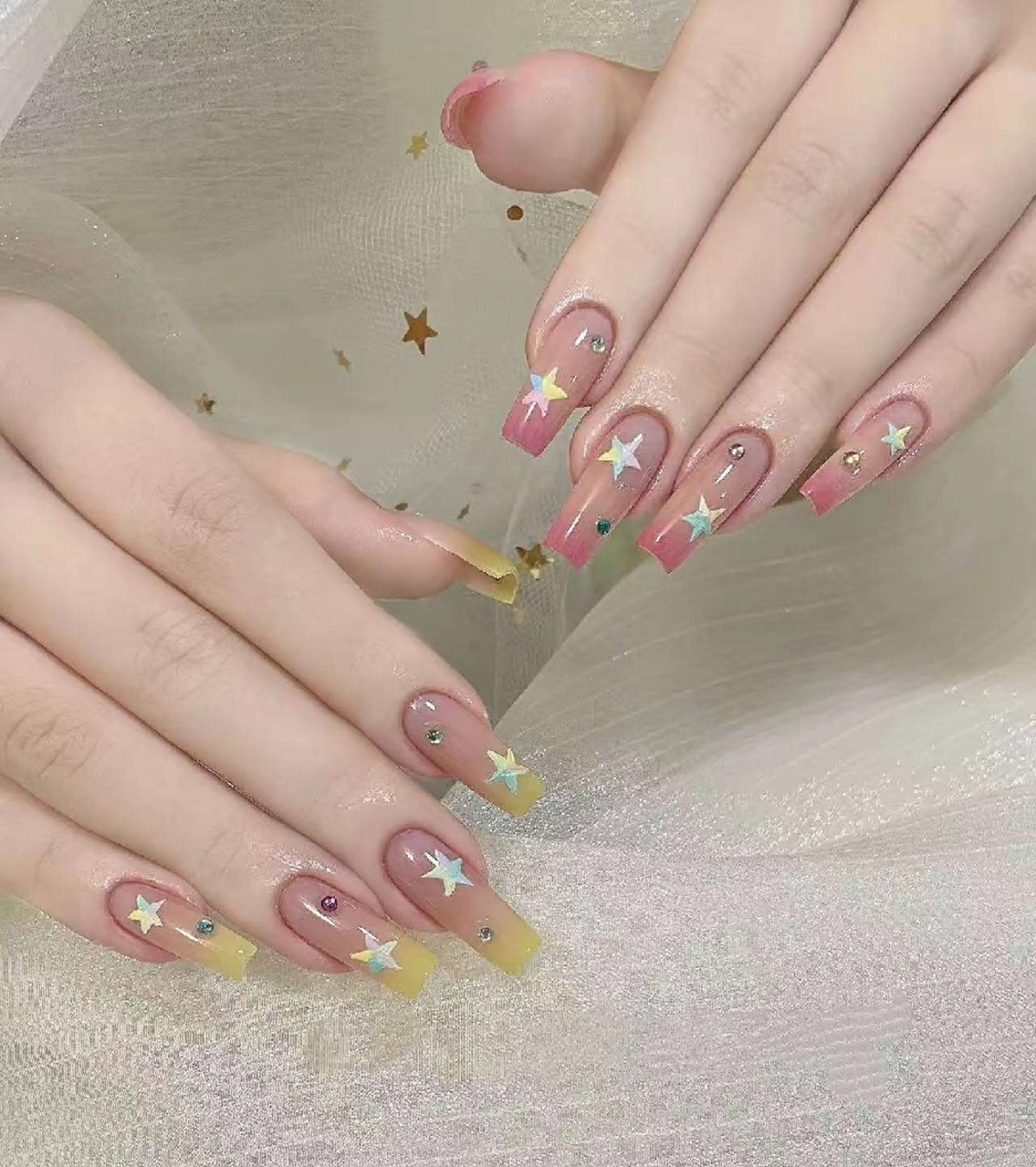 ネイル オーロラネイル フラワーネイル フットネイル フレンチネイル ジェルネイル ハンドネイル Oomiya 服部のネイルデザイン