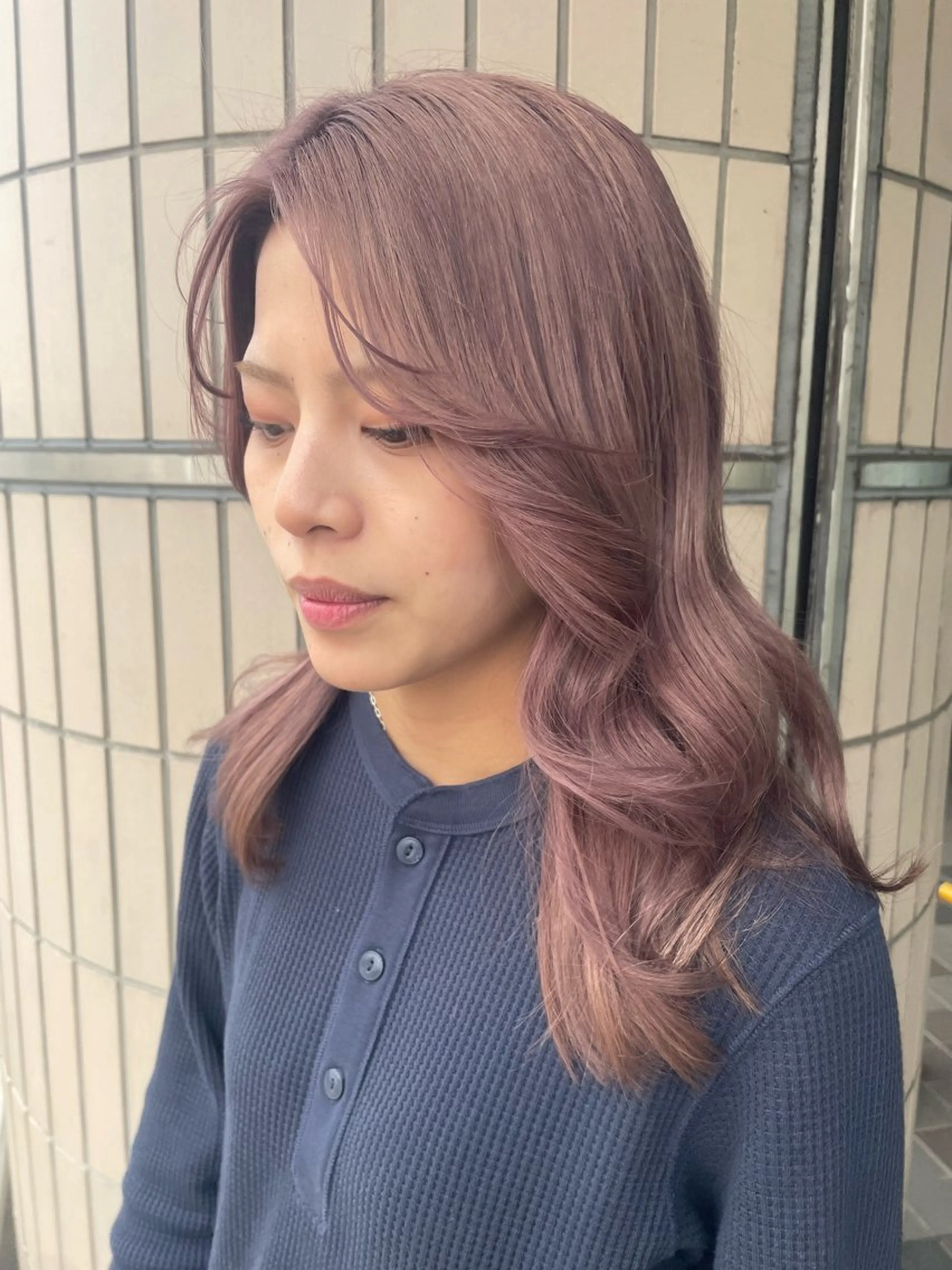 セミロング パープルカラー ヘアカラー ユナ ナチュラル／透明感のヘアスタイル