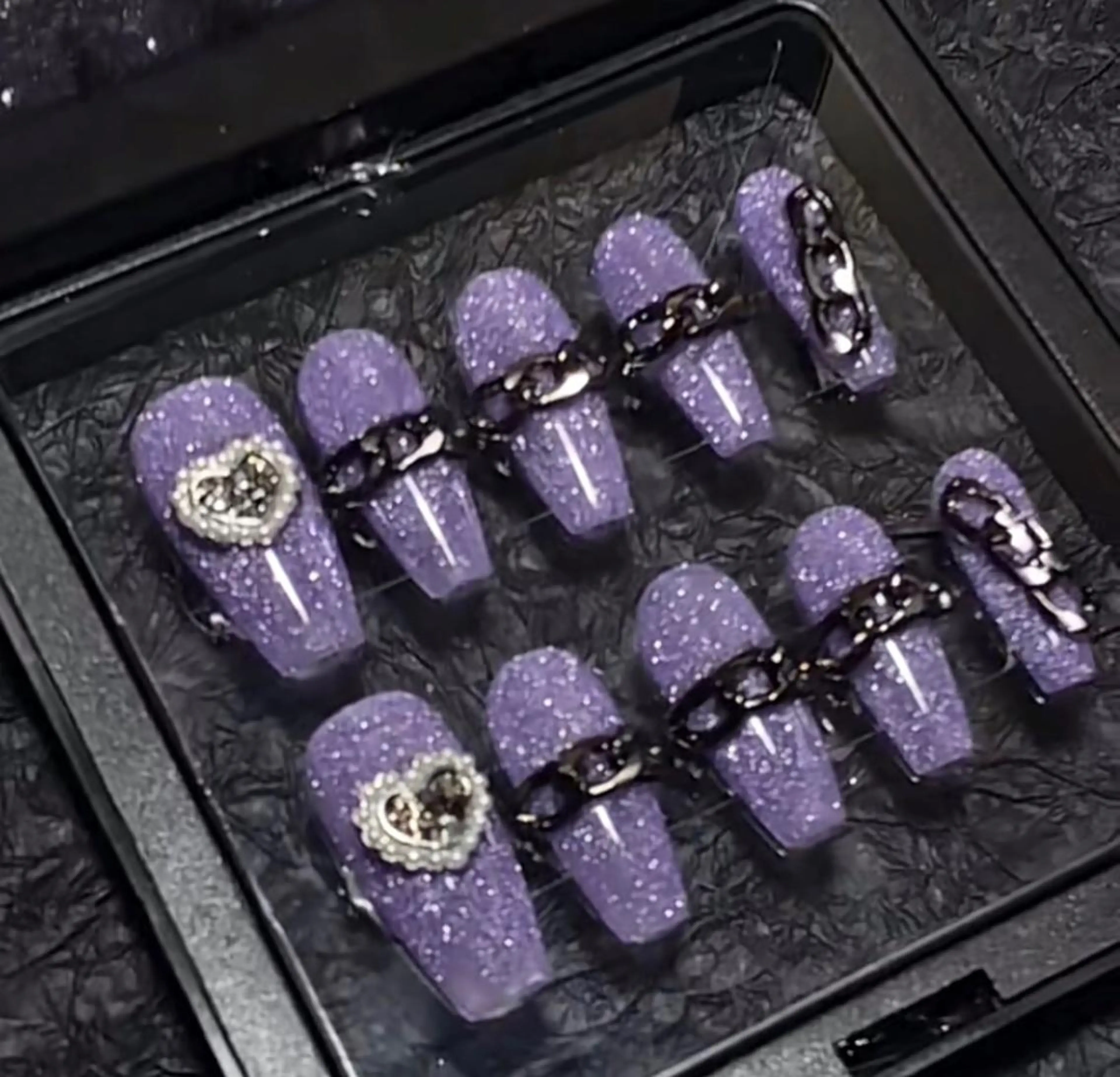 ネイル リボン、ガーリー パーツ放題専門店のネイルデザイン