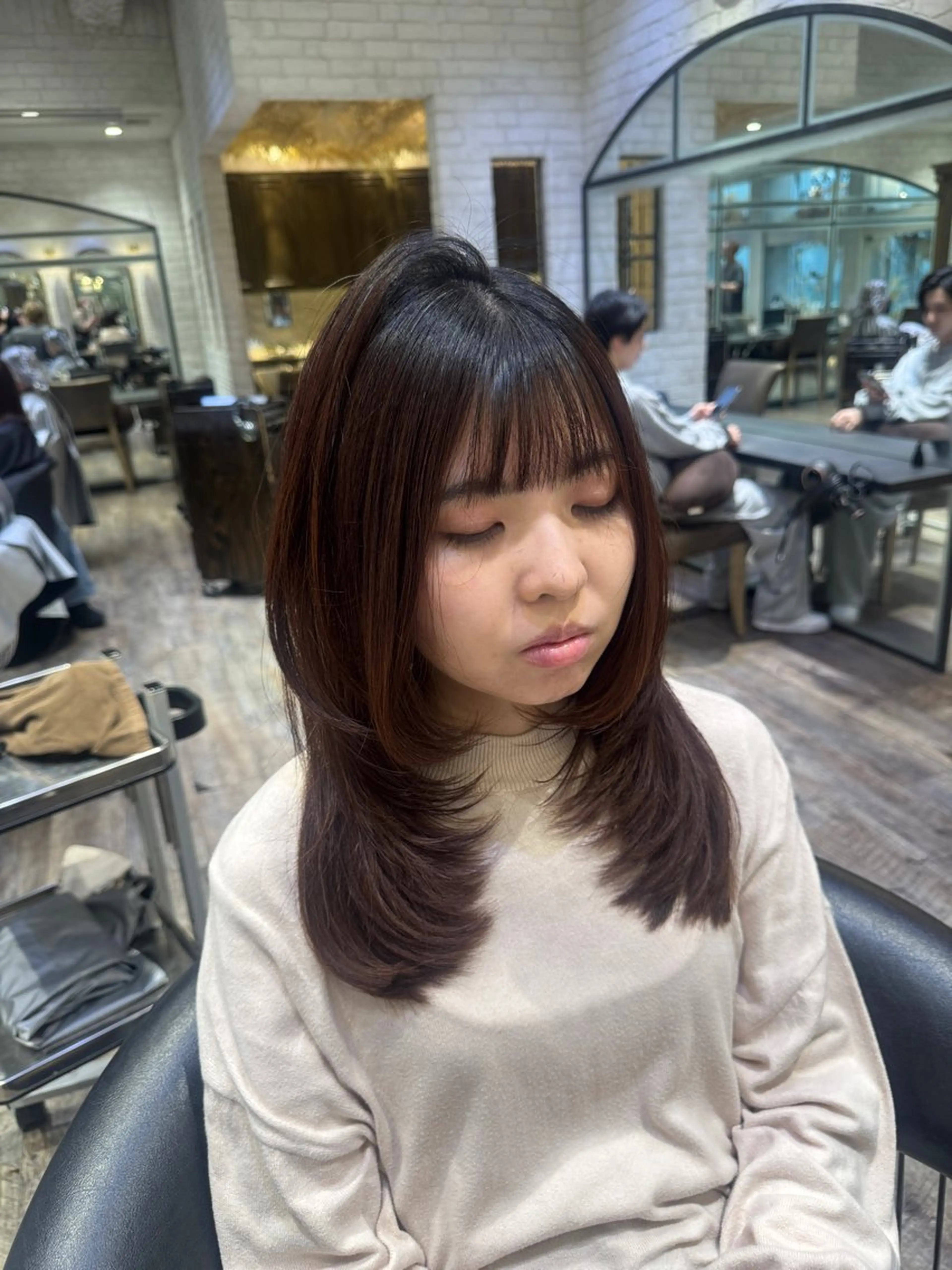 ミディアム レイヤーカット TiffaGINZA /Momokaのヘアスタイル