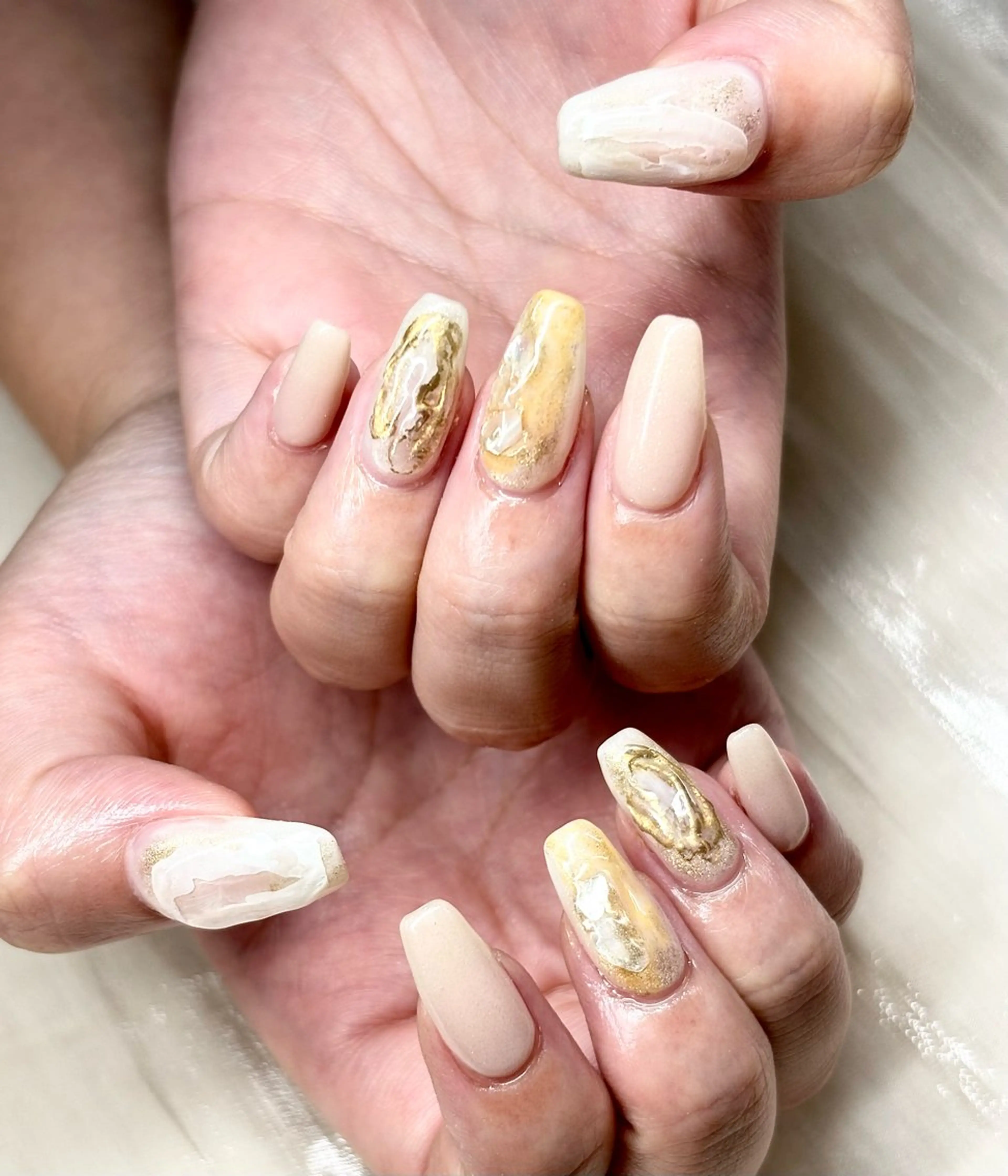 ネイル ニュアンスネイル ぷっくりネイル ハンドネイル ハンドケア ETE LUNA NAILのネイルデザイン