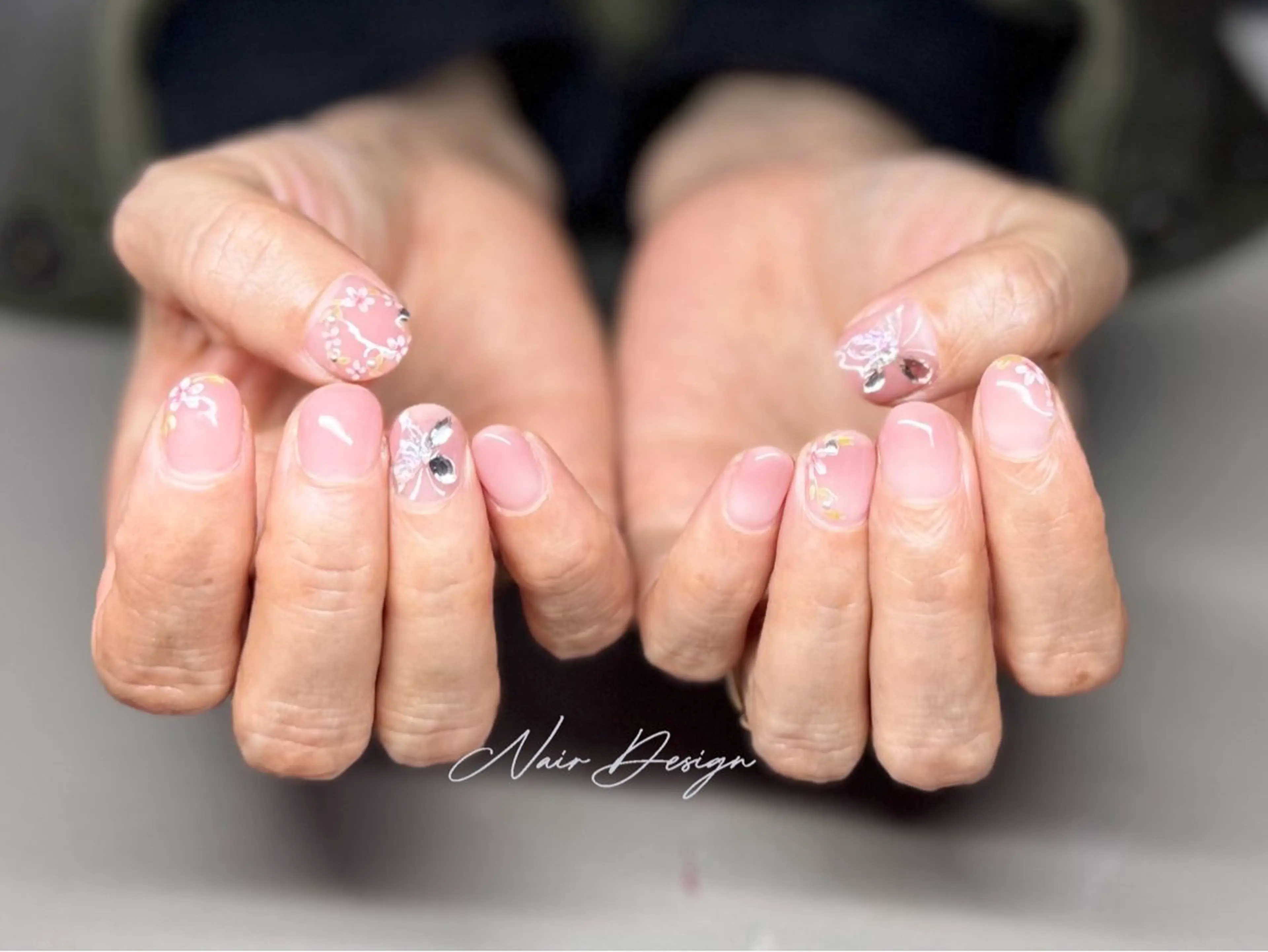 ネイル ハンドネイル ハンドケア 𝓝𝓪𝓲𝓻 𝓝𝓪𝓲𝓵のネイルデザイン