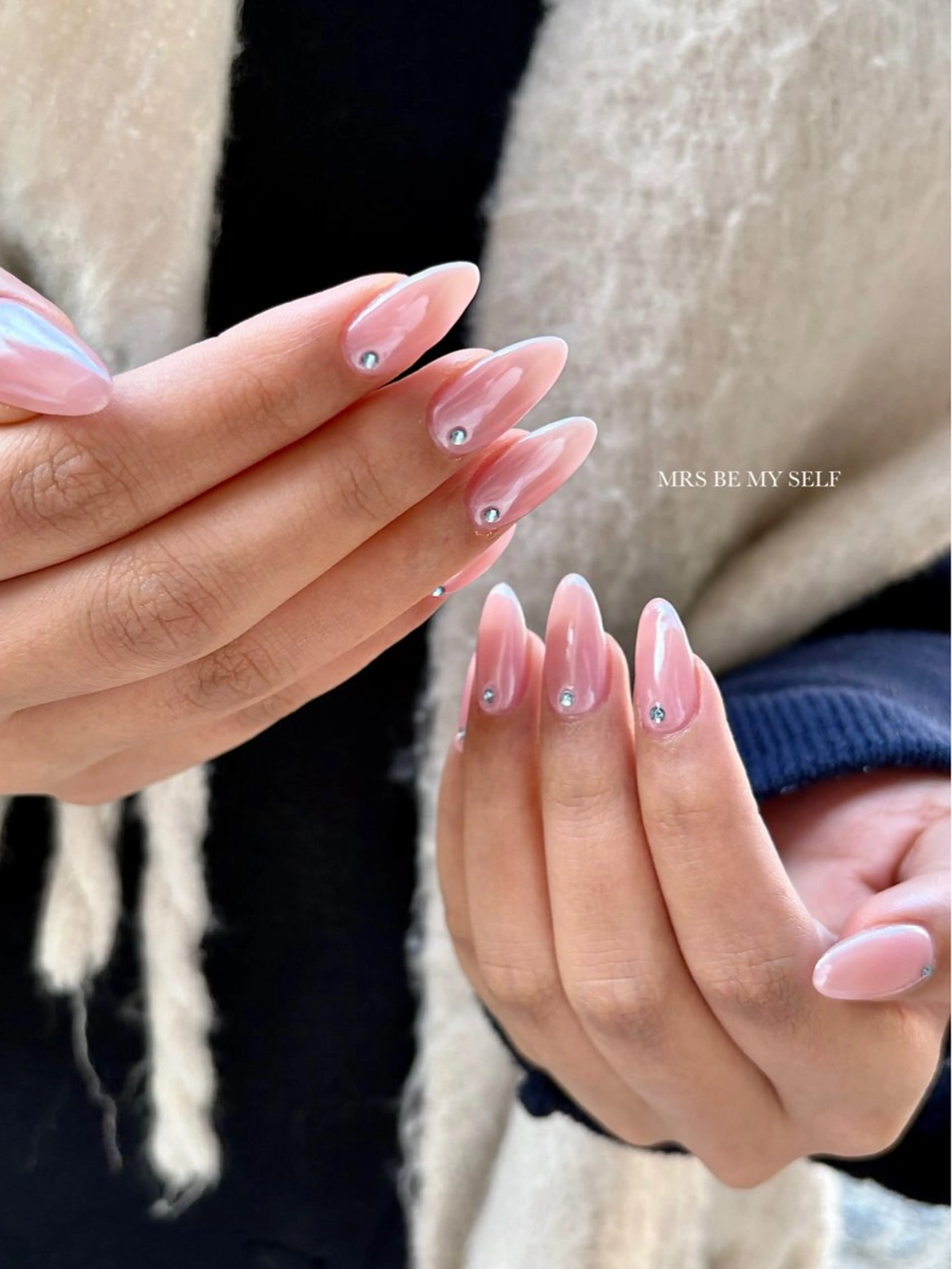 ネイル オーロラネイル ピンク ホワイト ハンドネイル MRS/ miyu🎀のネイルデザイン