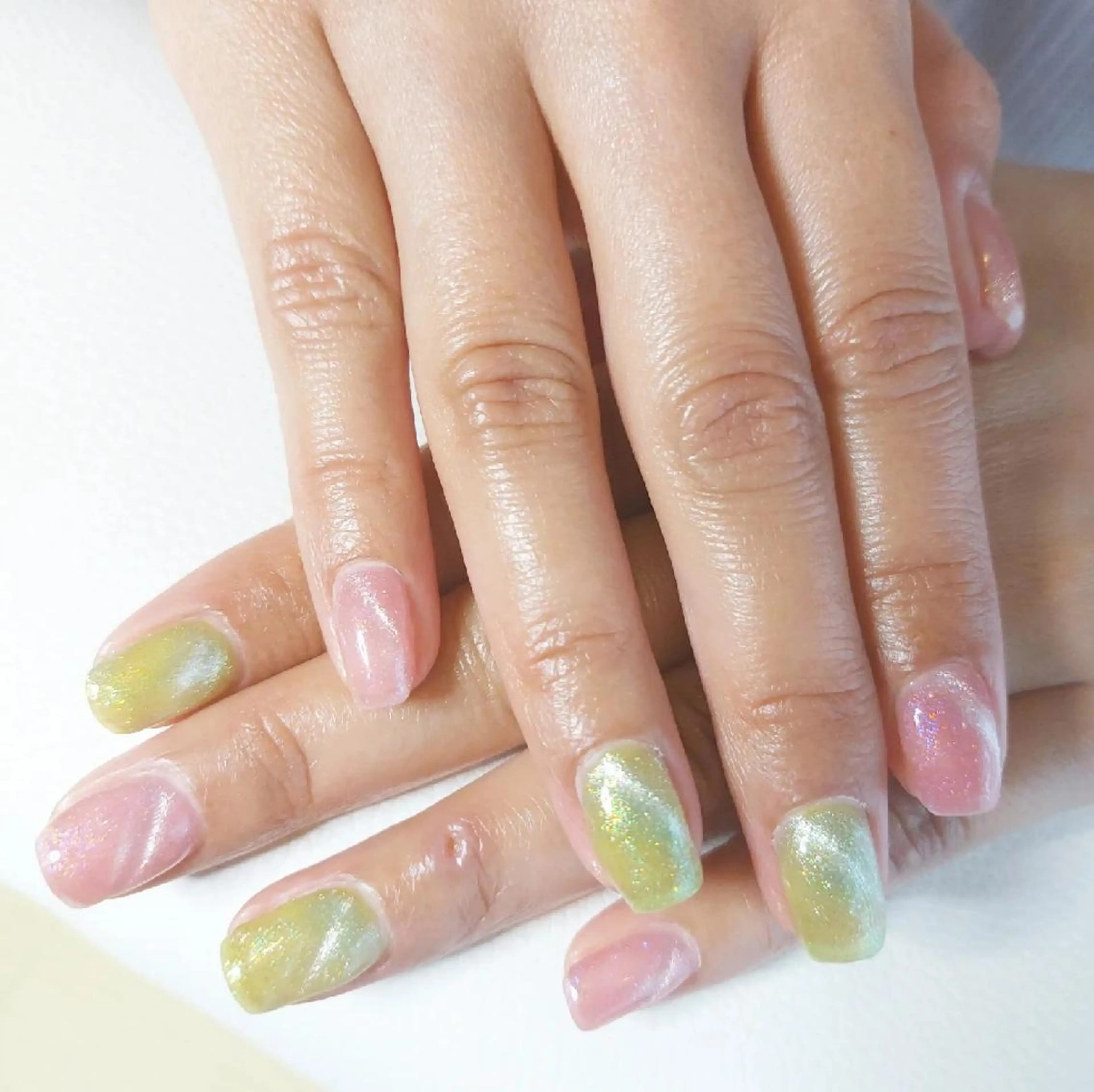 キラキラ✴のラメ・マグネットネイルの写真