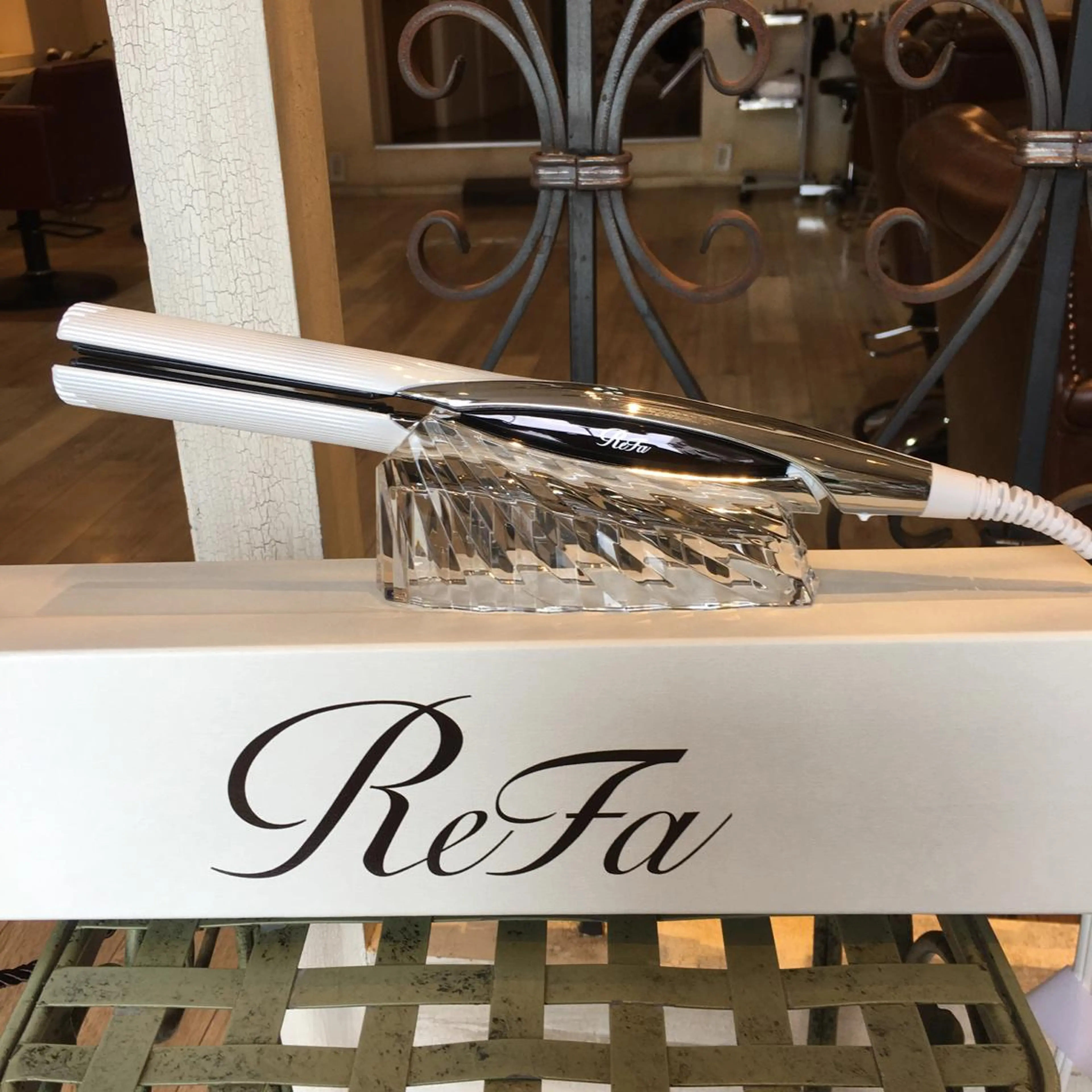 前髪・顔まわり縮毛矯正＋前髪カットの写真