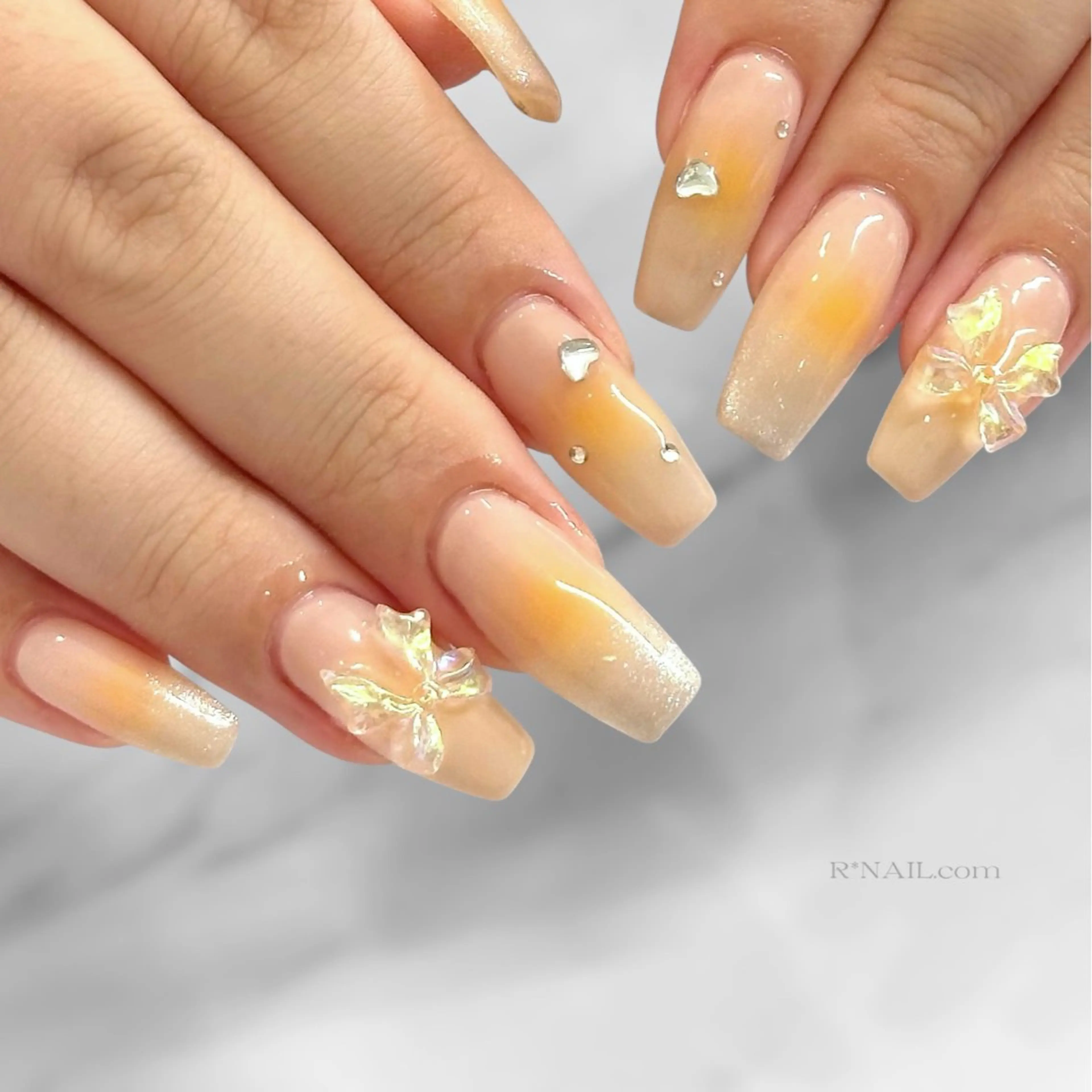 ネイル チークネイル ハンドネイル Riona / R*NAIL.comのネイルデザイン