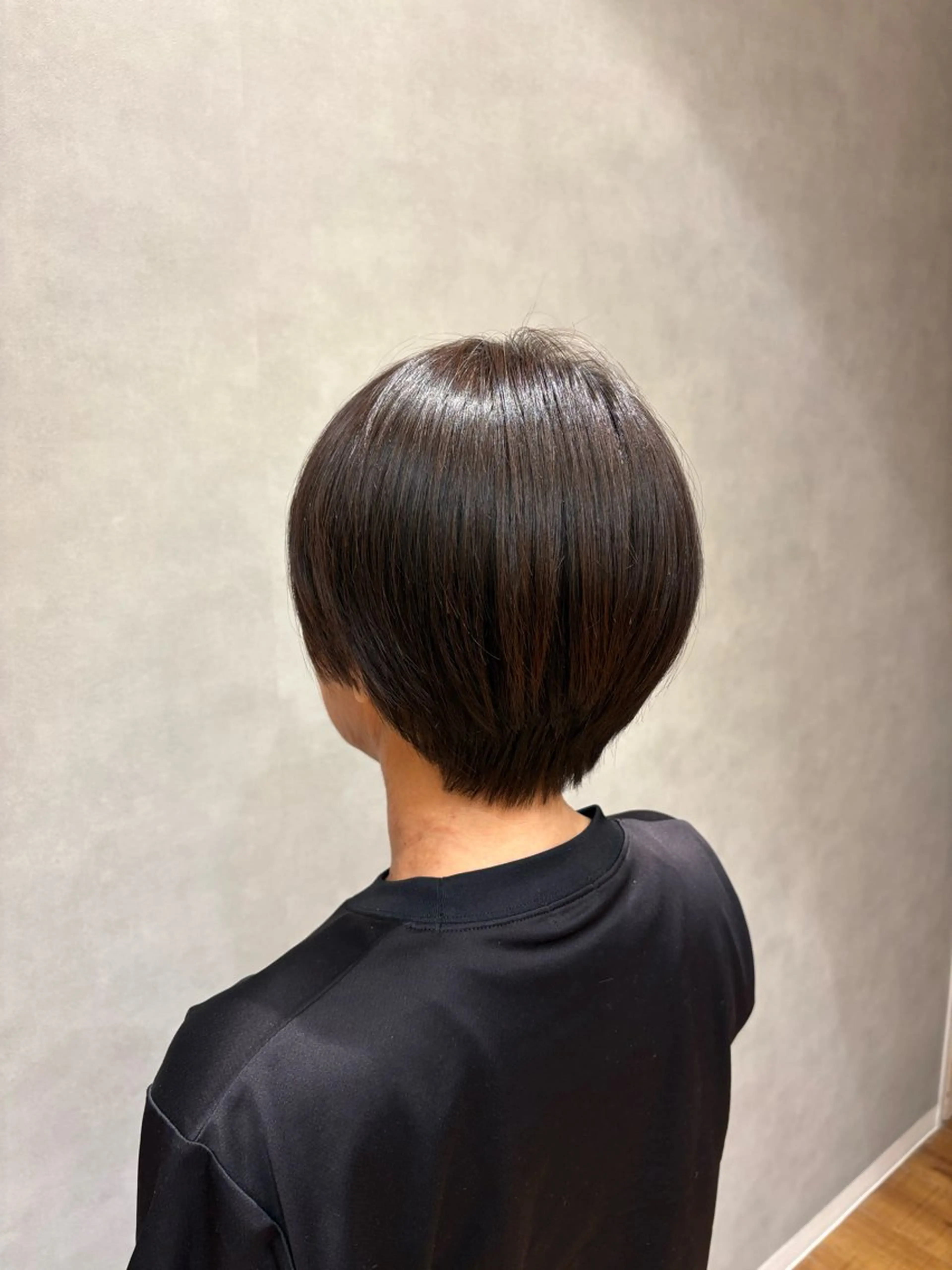 ショート 中村 芹愛のヘアスタイル