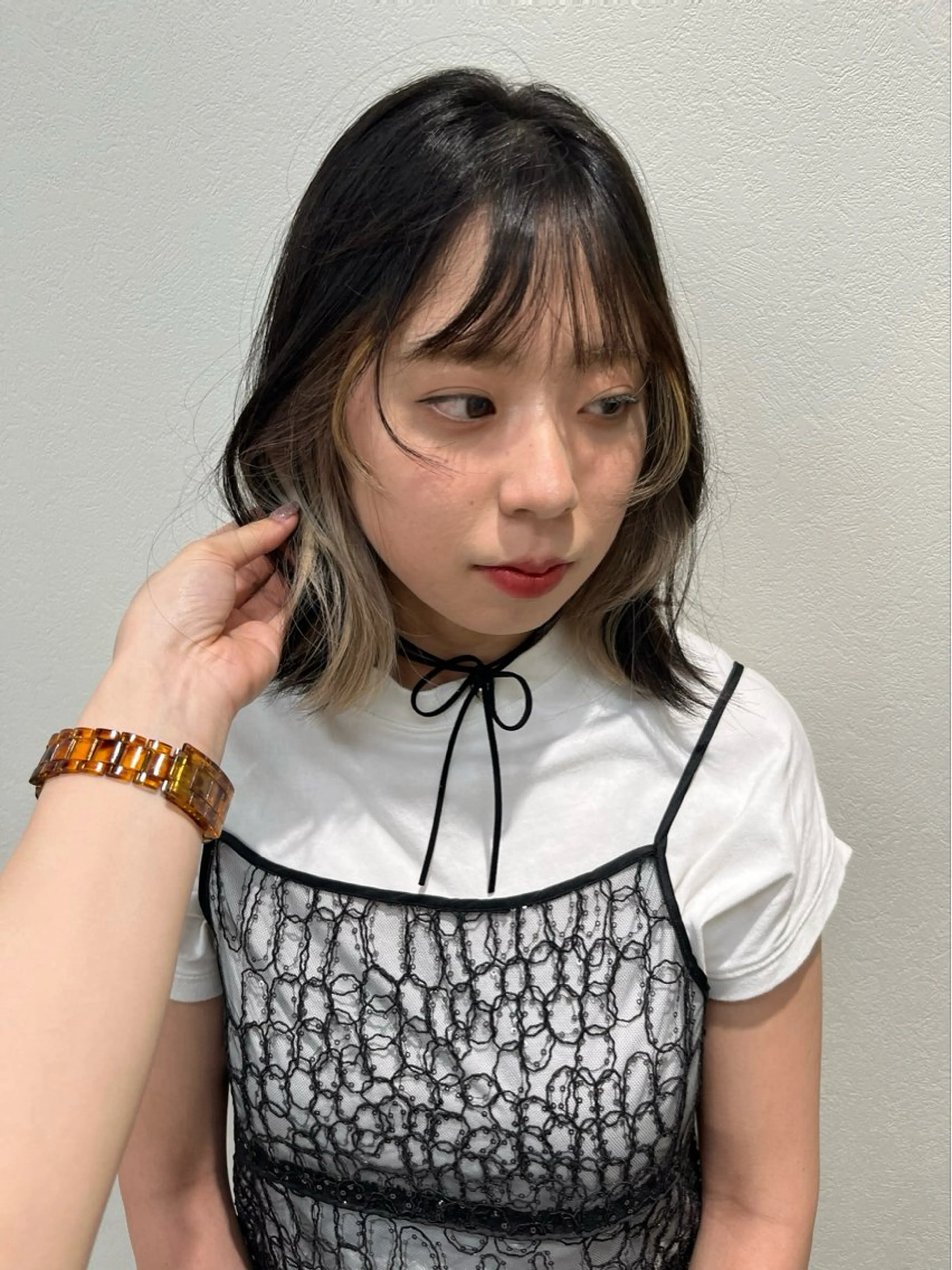 ミディアム カラー レイヤーカット/ブラ ウンカラー/河野凜のヘアスタイル