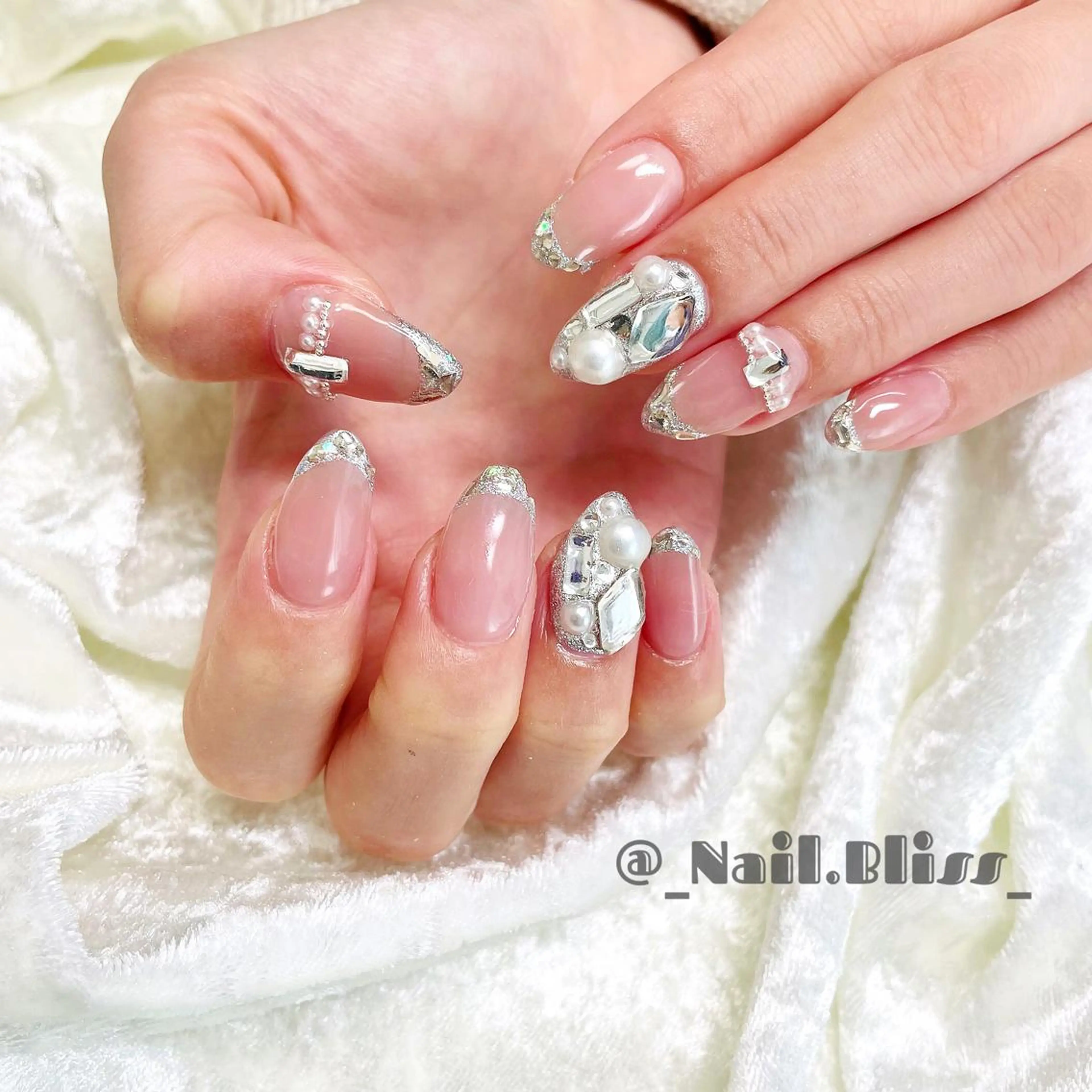 ネイル フレンチネイル ガラスフレンチ ハンドネイル NAIL BLISSのネイルデザイン
