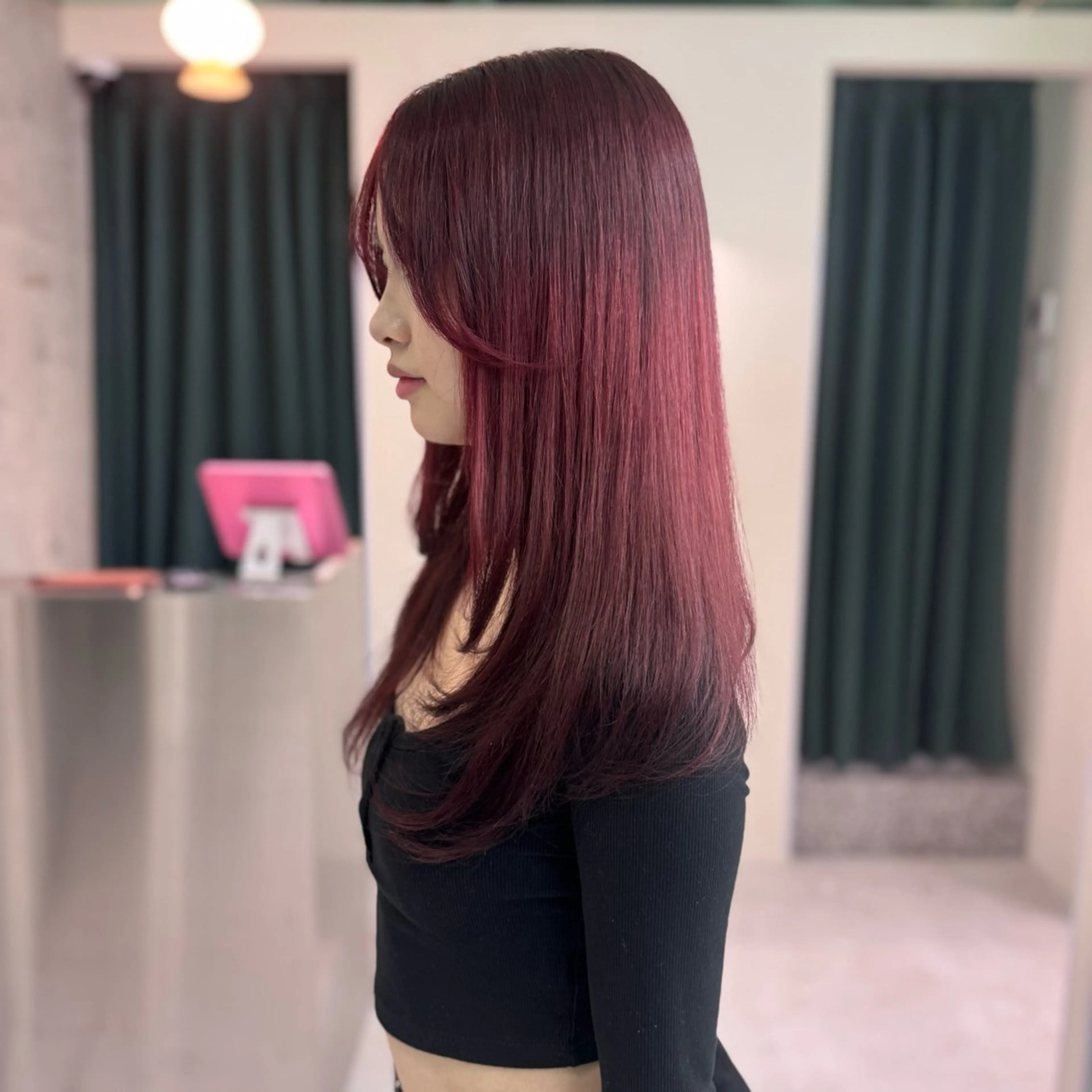 セミロング レイヤーカット ヘアカラー トリートメント ハイトーン/ブリーチ 栄/Sayakaのヘアスタイル