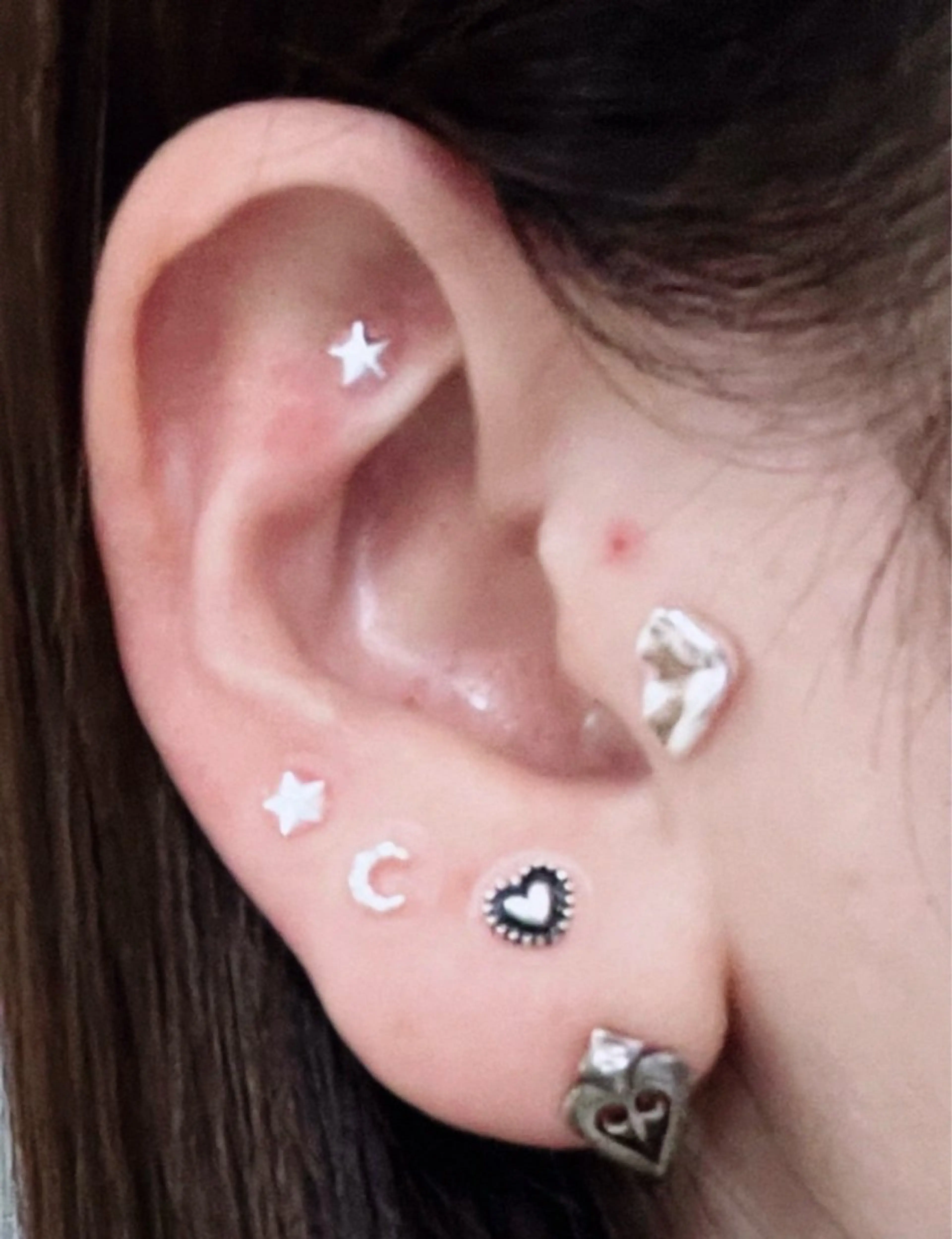 耳つぼジュエリー💎の写真