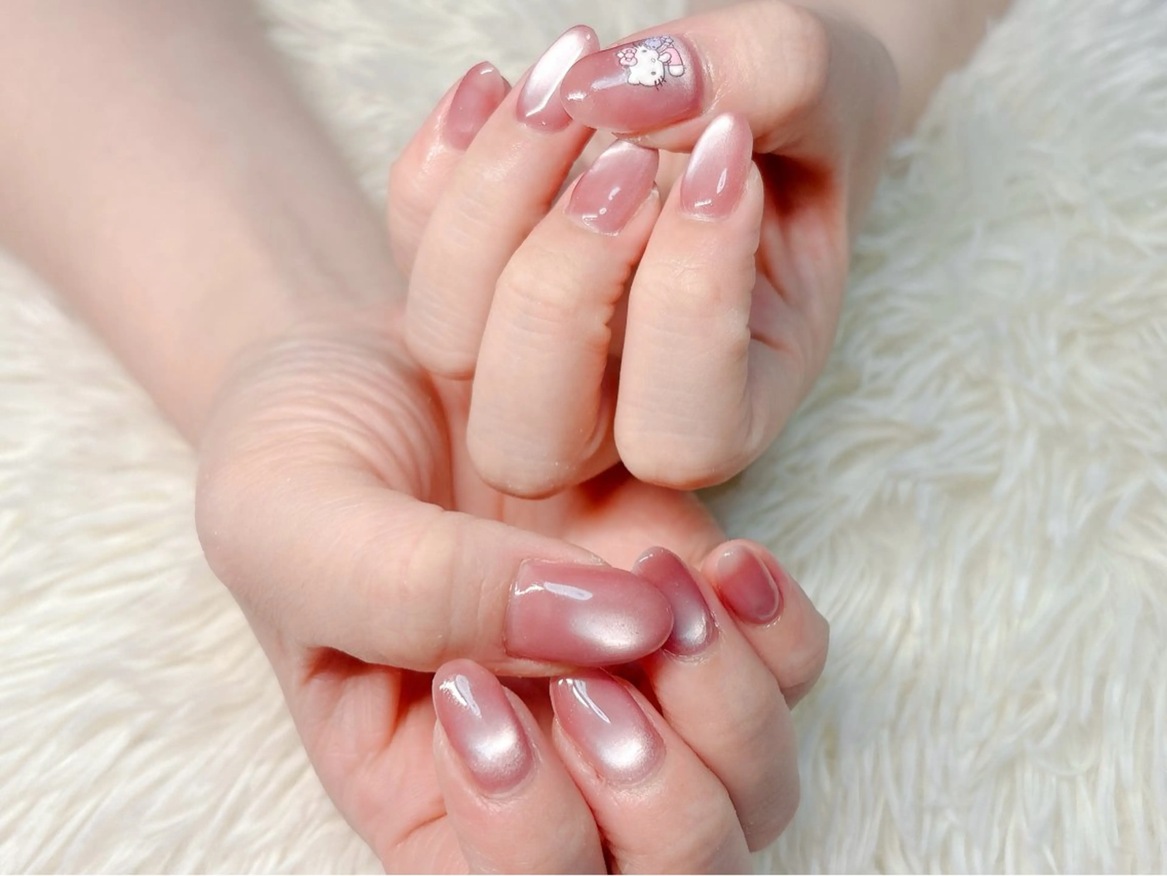 ネイル ハンドネイル パッチリオメメ Lianaのネイルデザイン